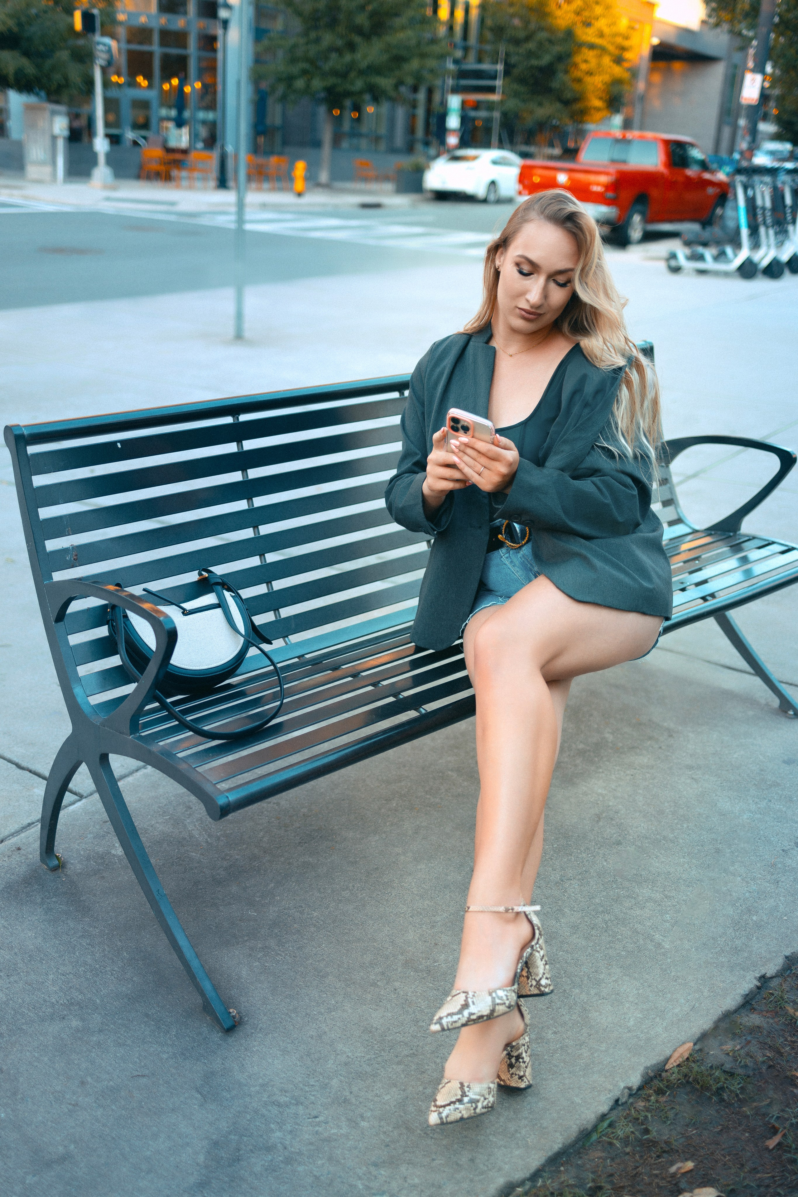 Business headshot. Anaeliseevaphoto.com