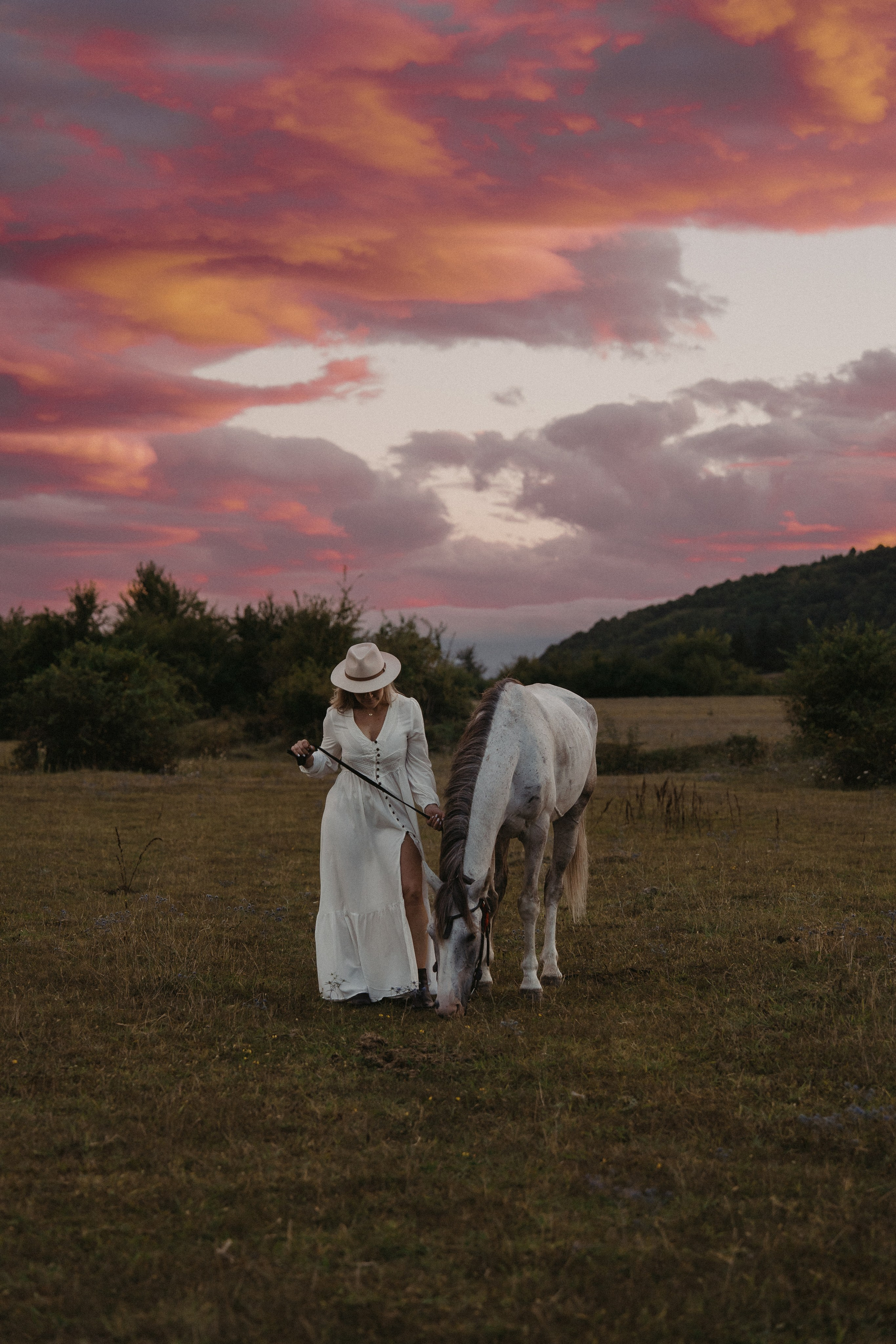 Pink sunset. Photographer and travel-blogger Aleksandra Gritsenko