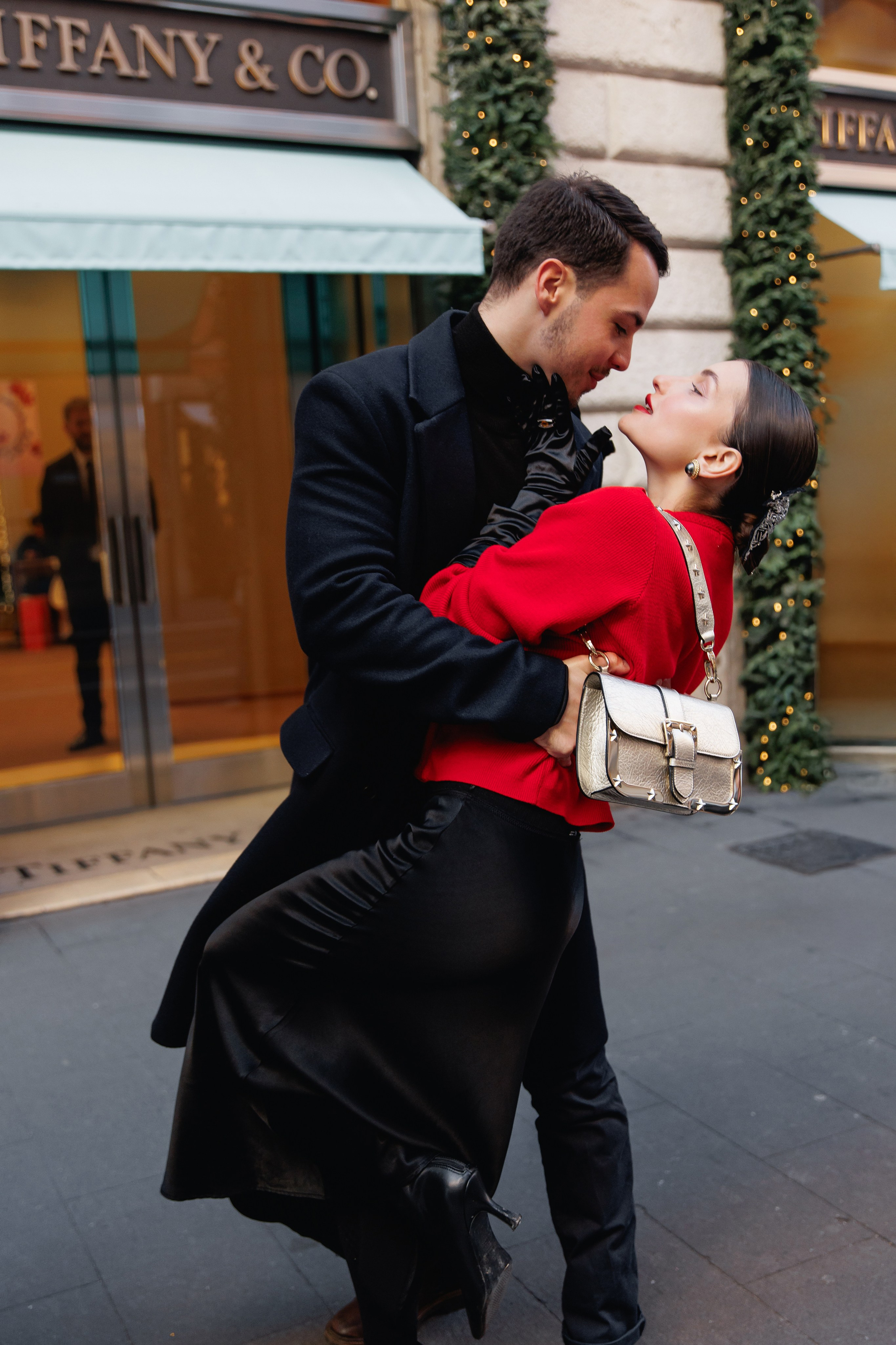 Christmas photoshooting in Rome Couple street christmas shooting Christmast looks style Christmas photoshootingRome christmast Christmas couple looksNew year Photoshooting