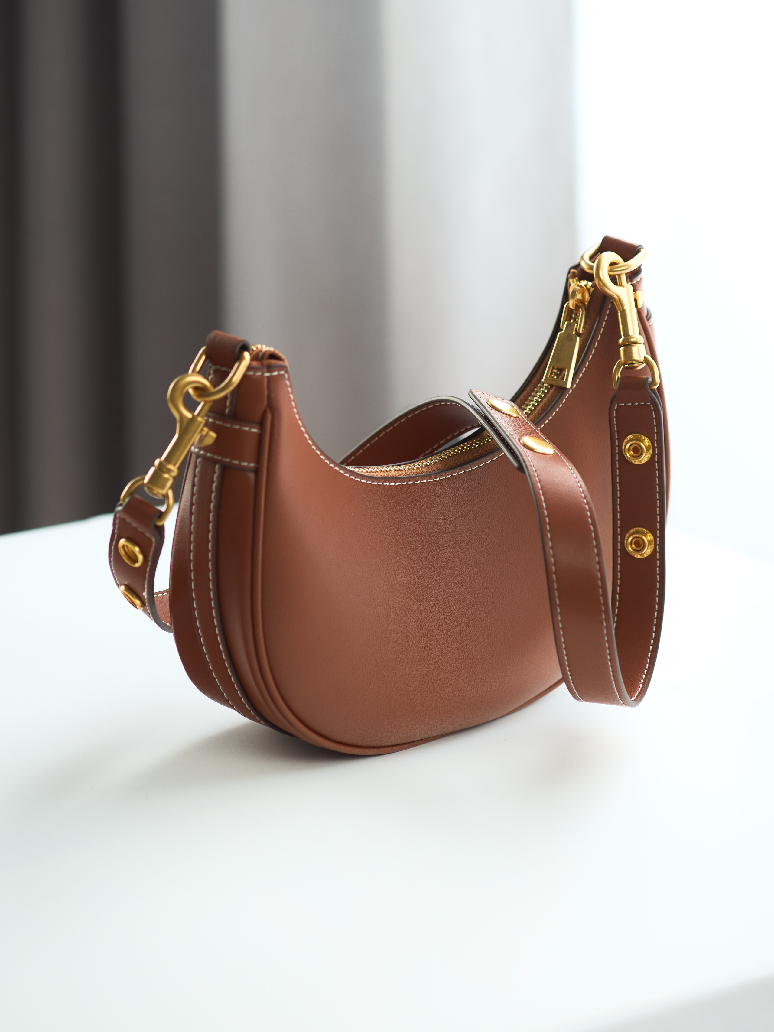 Mood-контент. Предметная фотосъемка в Алматы. Студия фото и видео съемки товаров