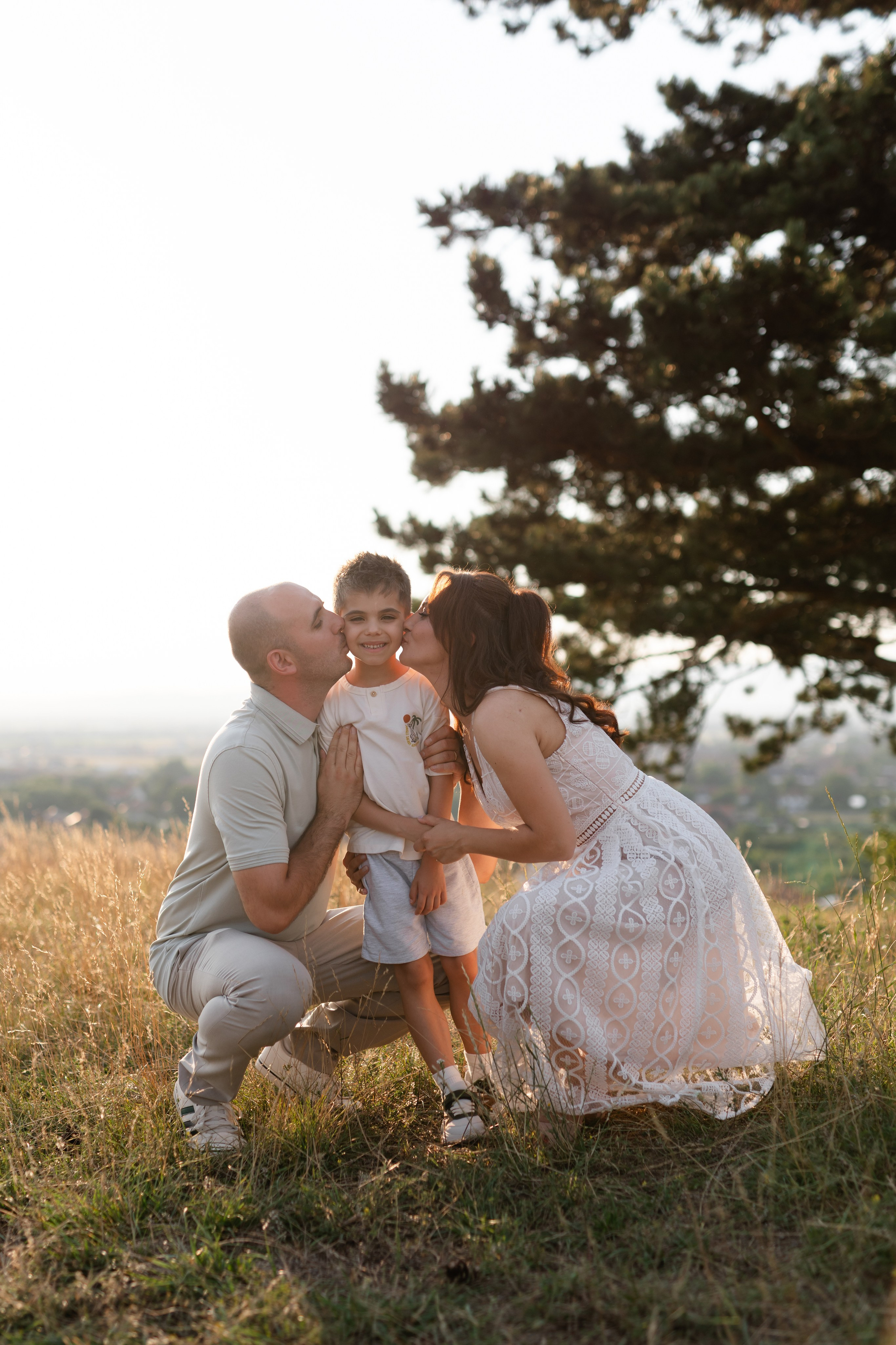 Claudia, Ionut & Cezar — Family. Main