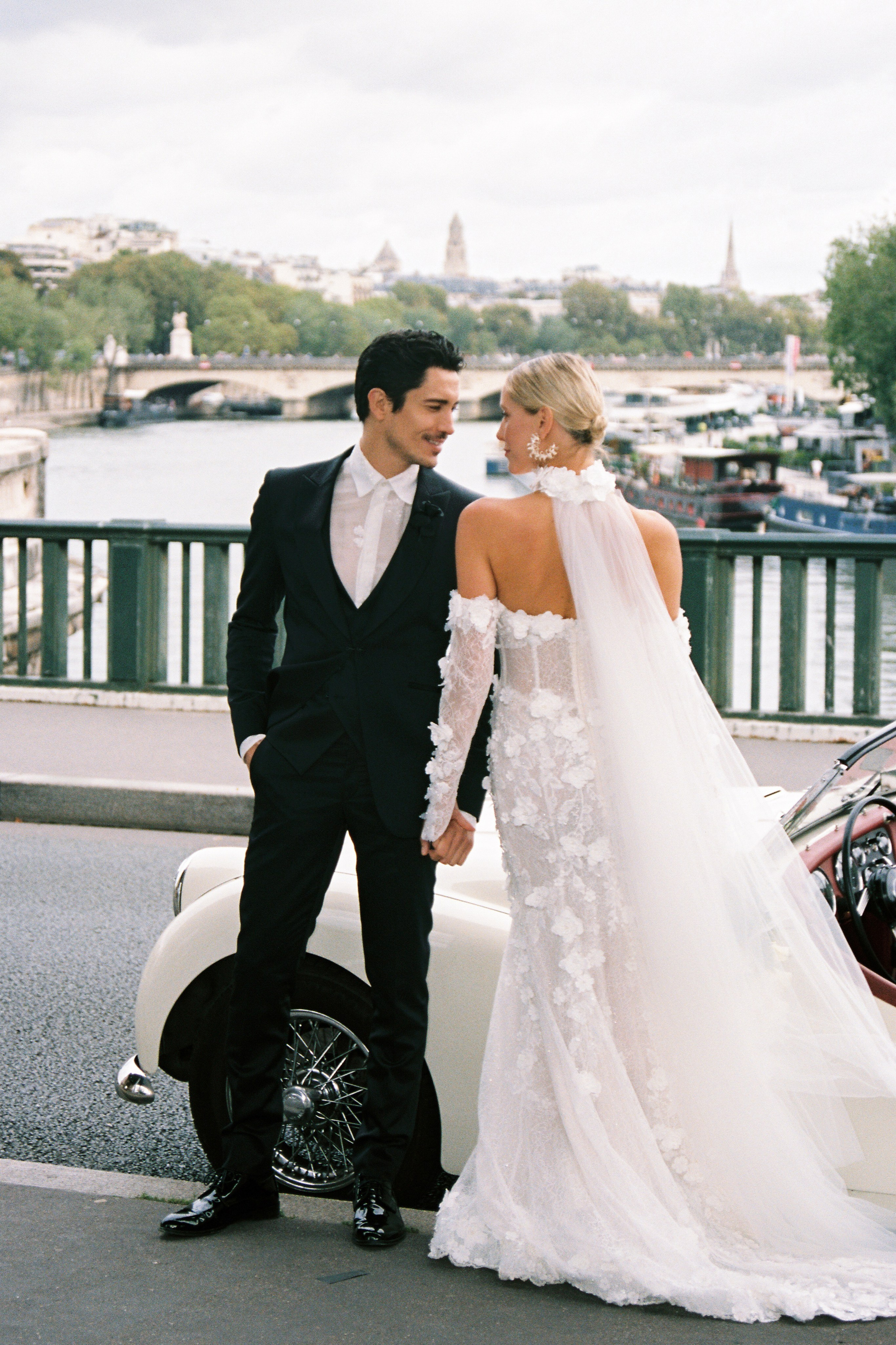 Romantic Photoshoot in Paris — Paris, the City of Love
