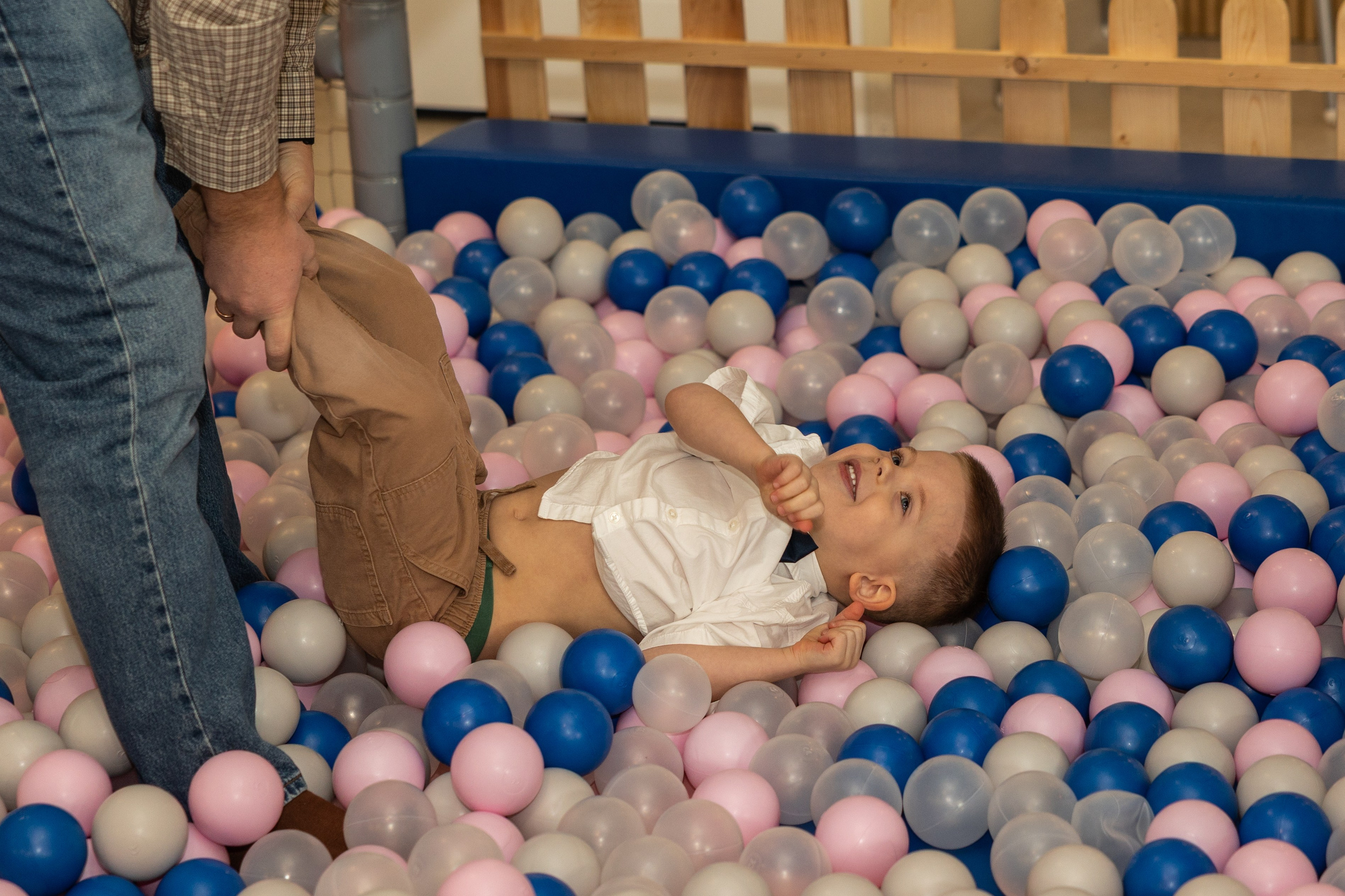 День рождения Артёма 24 января 2026 года. Семейный и детский фотограф в Варшаве Мила Бобровская