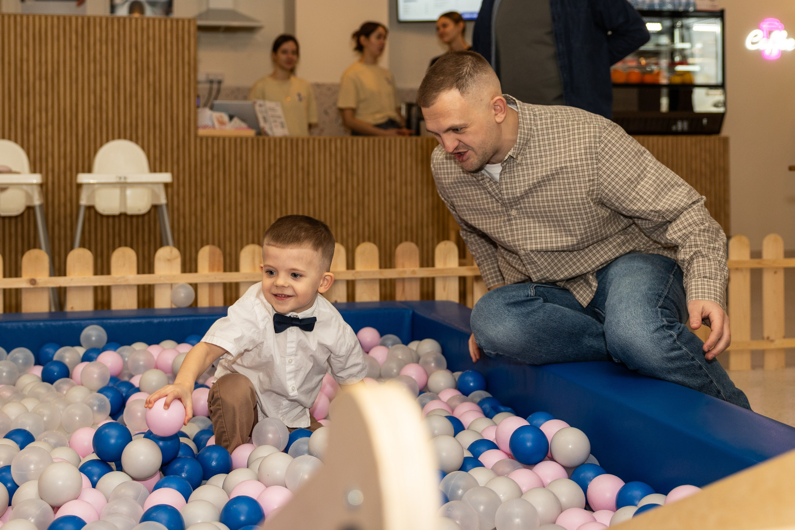 День рождения Артёма 24 января 2026 года. Семейный и детский фотограф в Варшаве Мила Бобровская