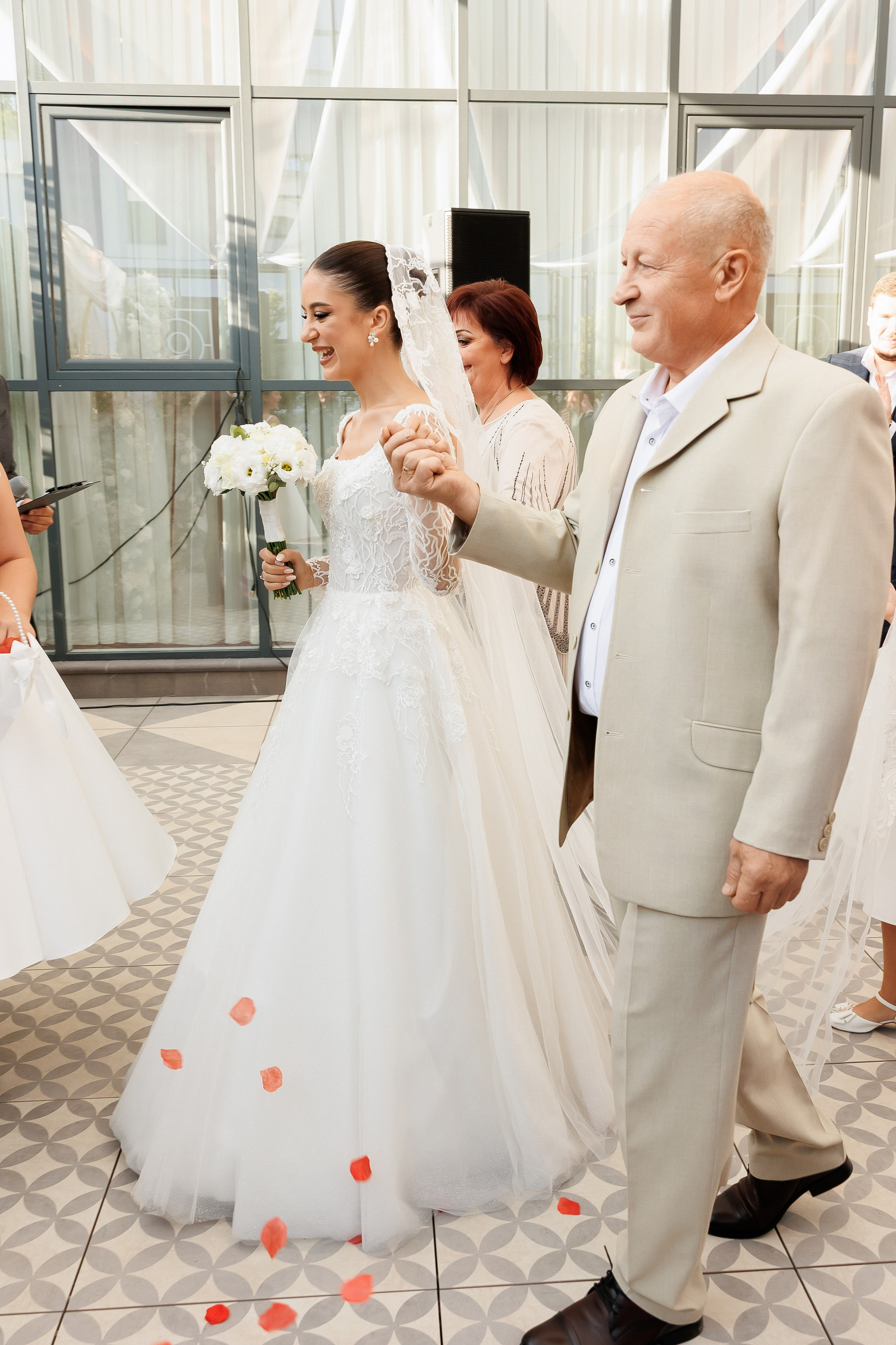 Serghei & Erica — Queen Residence. Servicii Foto și Video 067188353