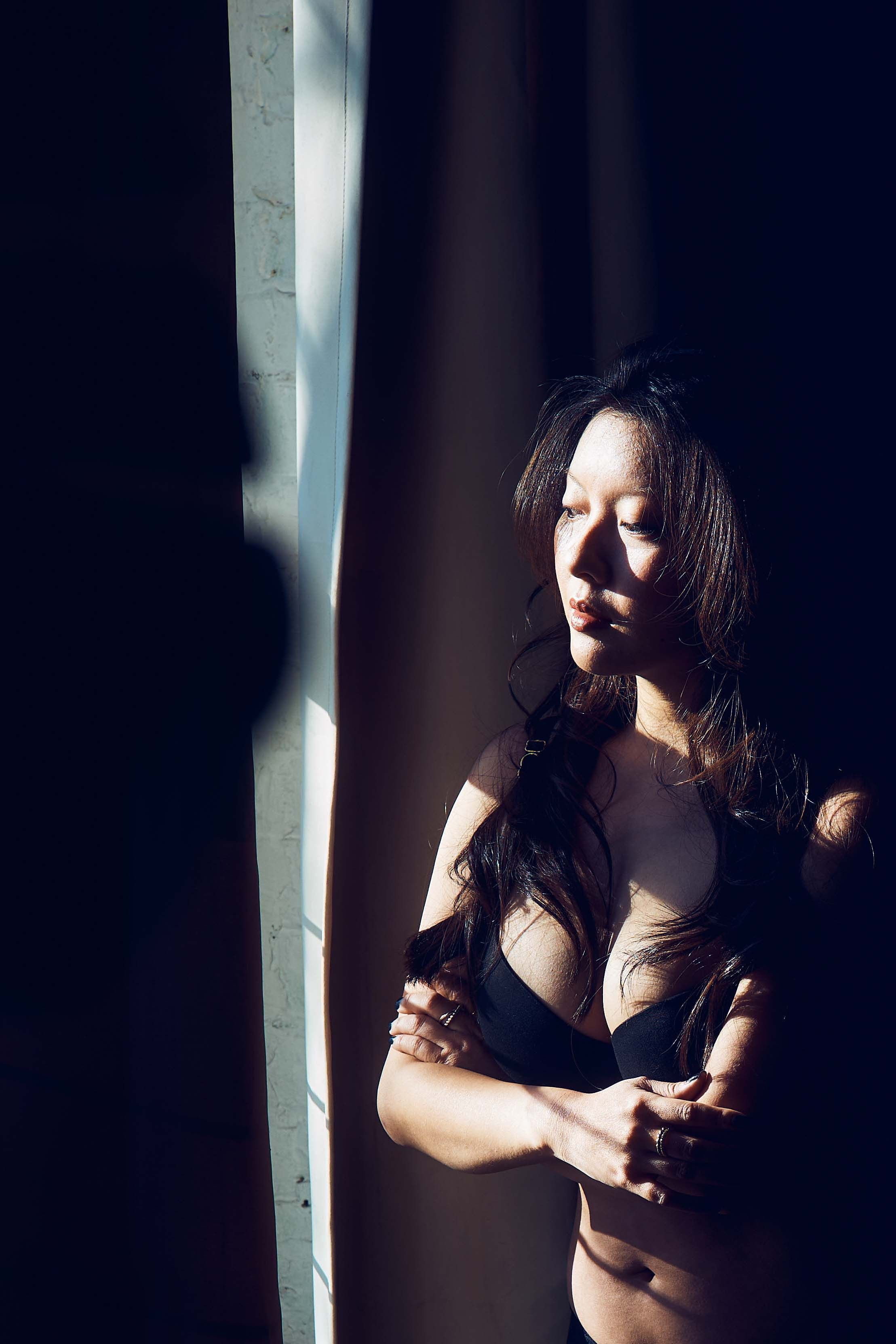 Boudoir session packages in New York. Professional Headshot Photographer in NY & NJ