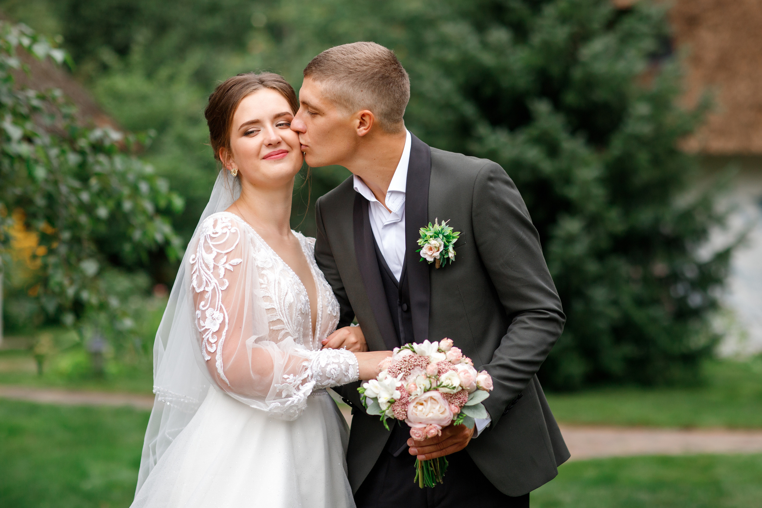 Weddings. Wedding & family photographer in Dorset, England. Nataliia Honcharenko