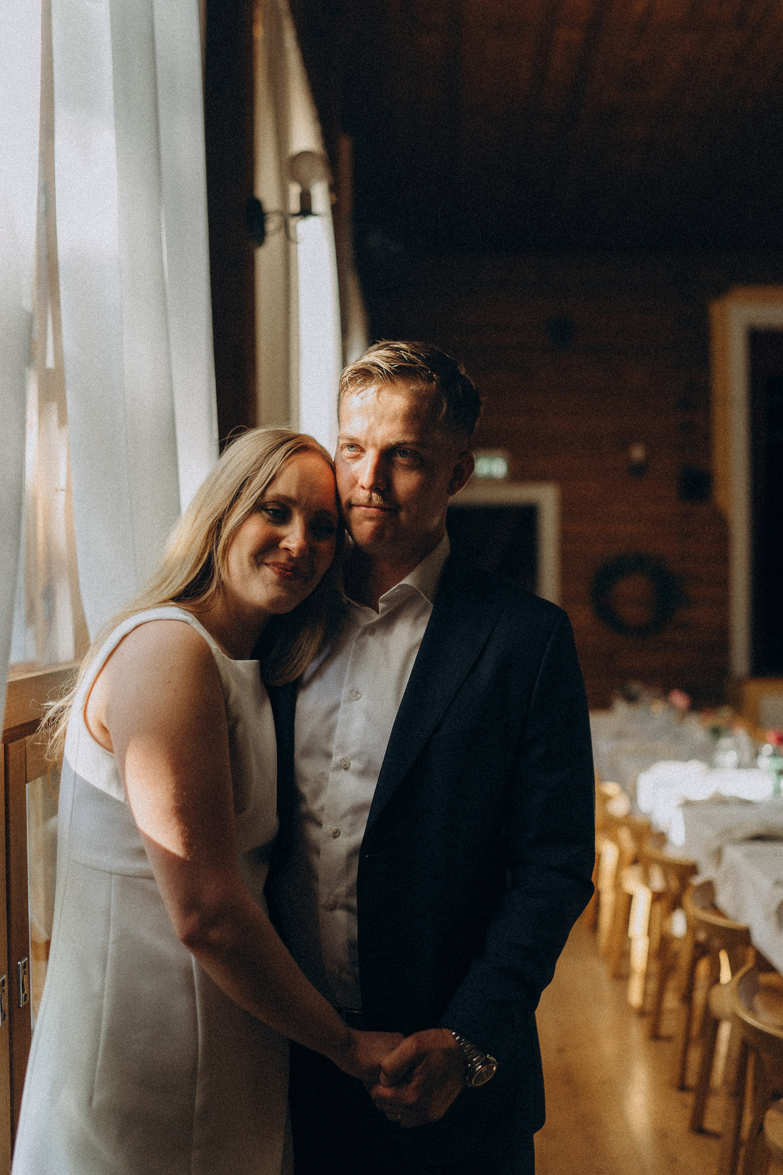 Wedding photo session in Pornainen. Wedding and portrait photographer in Helsinki Vickan O
