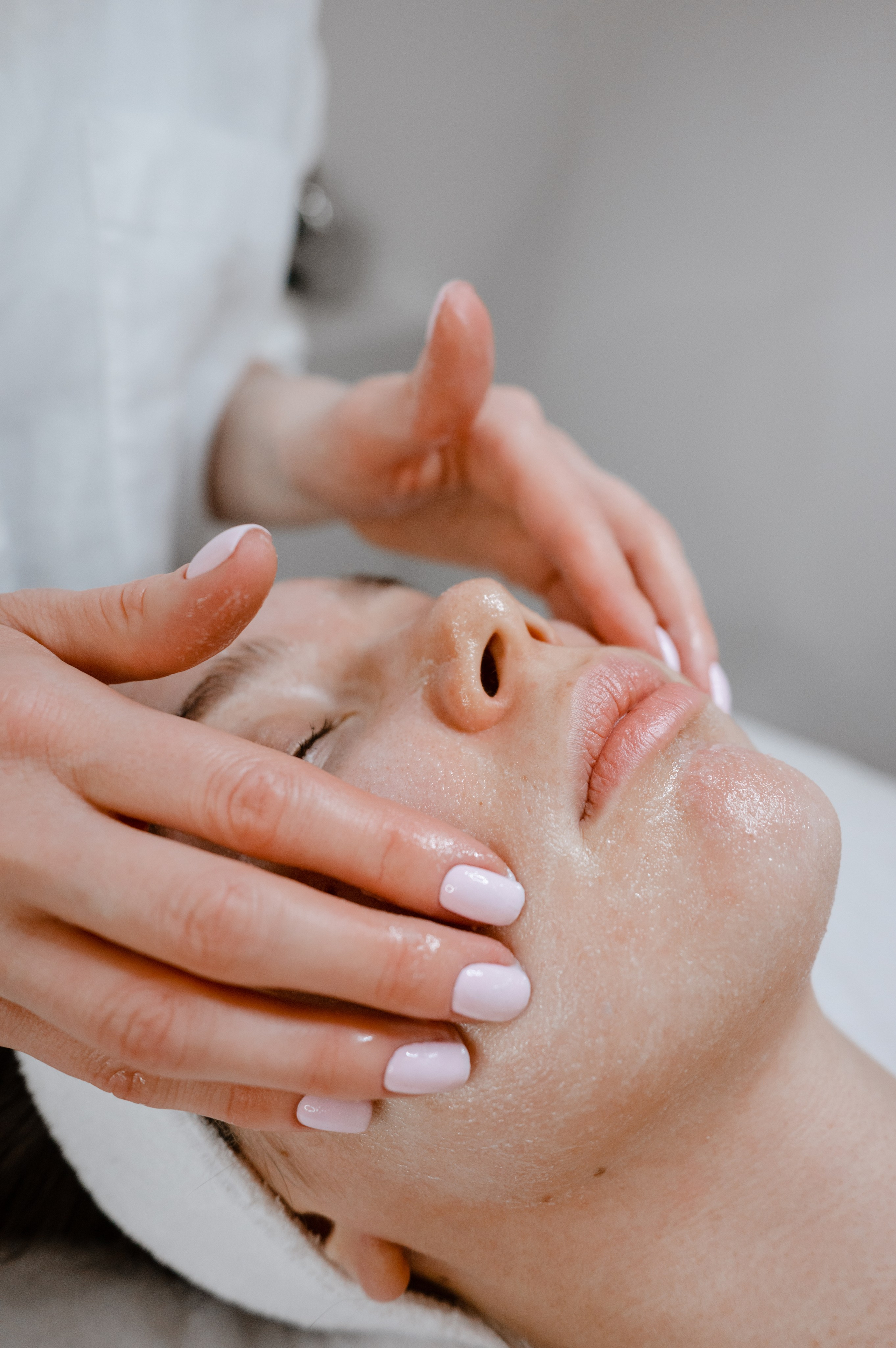 Astudio beauty studio in Prague. ANNA-MARIA PHOTO CONTENT CREATOR — фотограф, эстет, художник и визуальный эксперт в Instagram, работающий в Праге