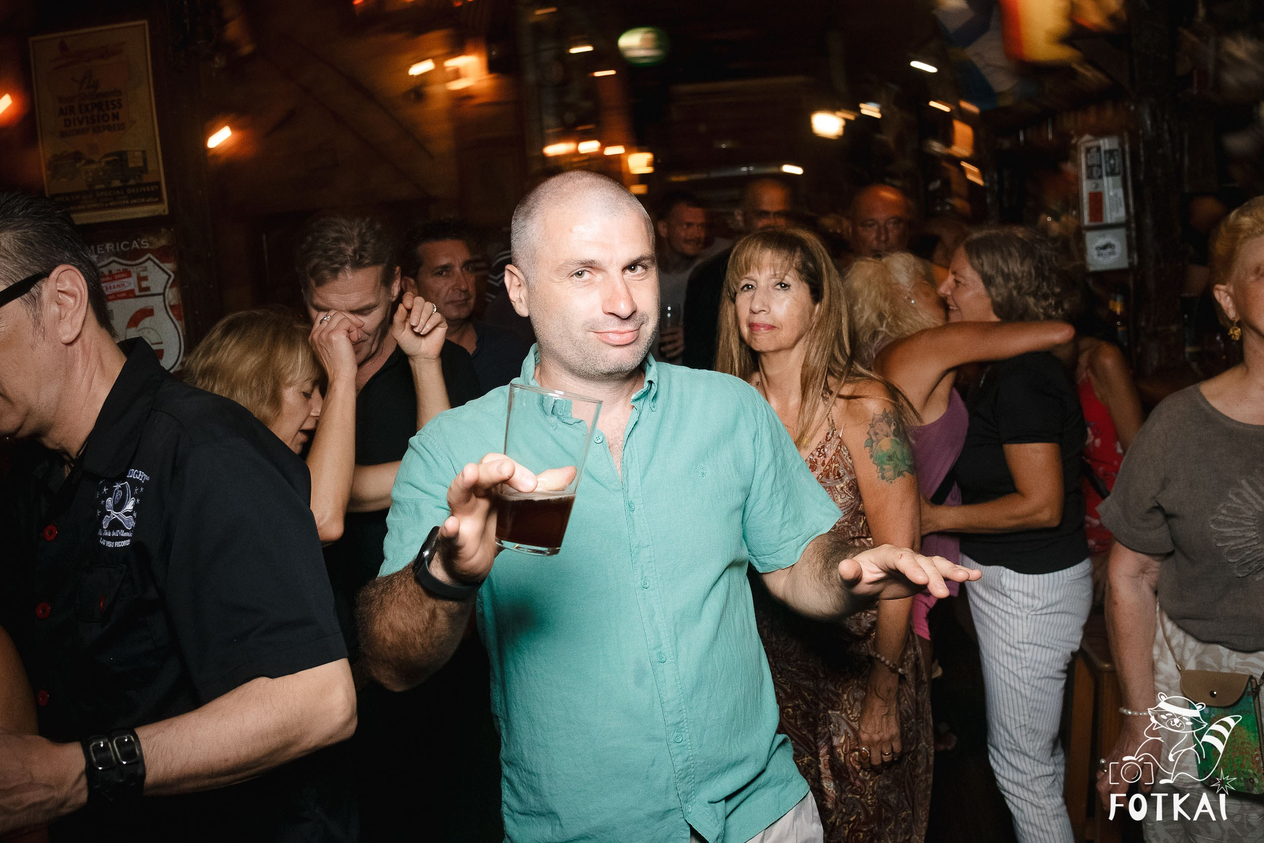 El Paso Rock Bar Torrevieja: Reportaje fotográfico 03.10.25 | FOTKAI