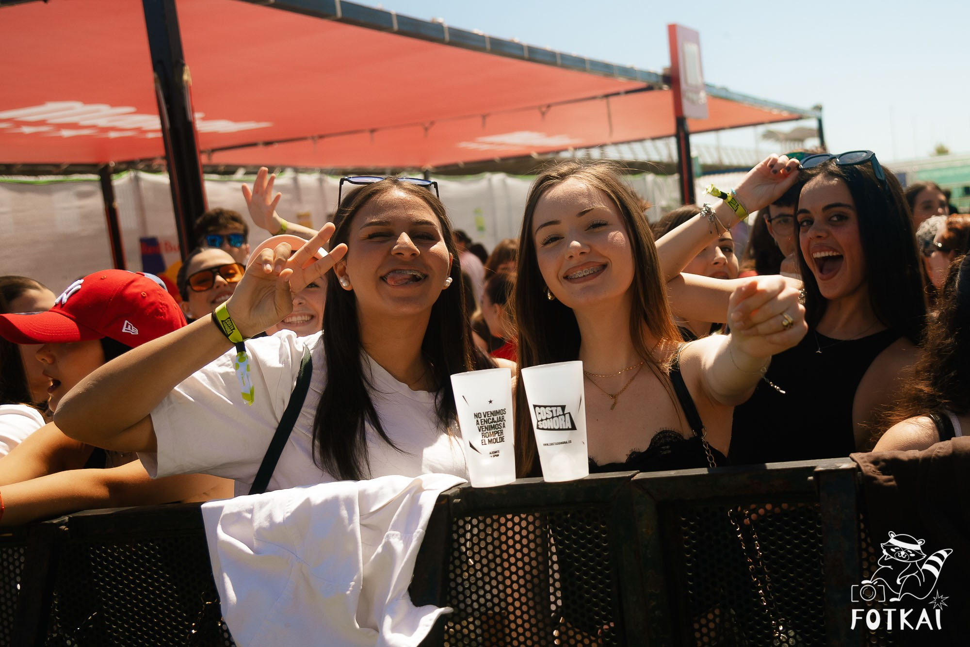 Costa Sonora 2026 Alicante Day 1 Photos — Find Yourself, Friends and Festival Crowd | FOTKAI