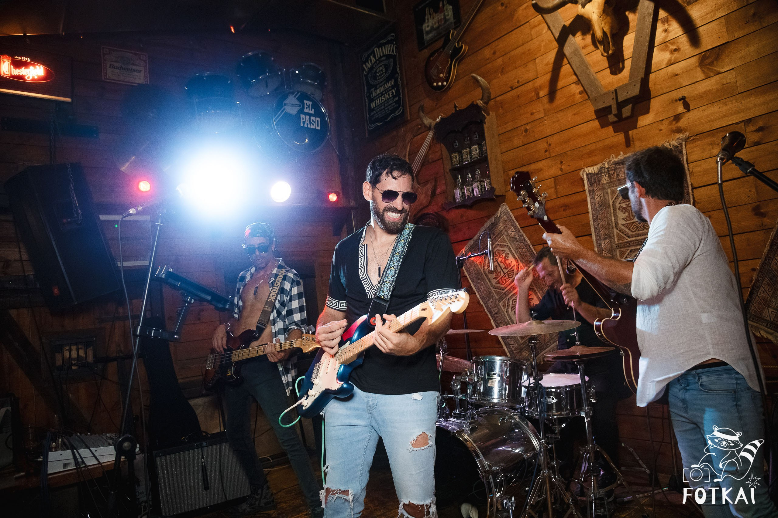 Stones of the Coast en El Paso Rock Bar Torrevieja: Reportaje fotográfico 20.09.25 | FOTKAI