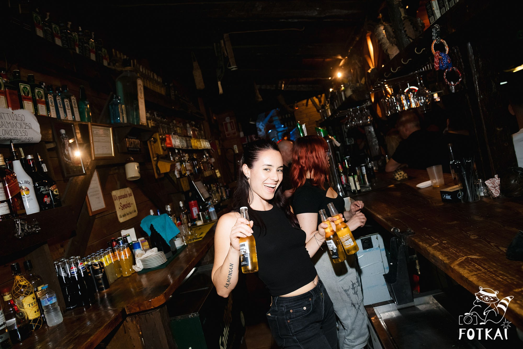 Los Ekilibristas de la Cuerda Floja — Фото с концерта в Торревьехе, 2026 | FOTKAI