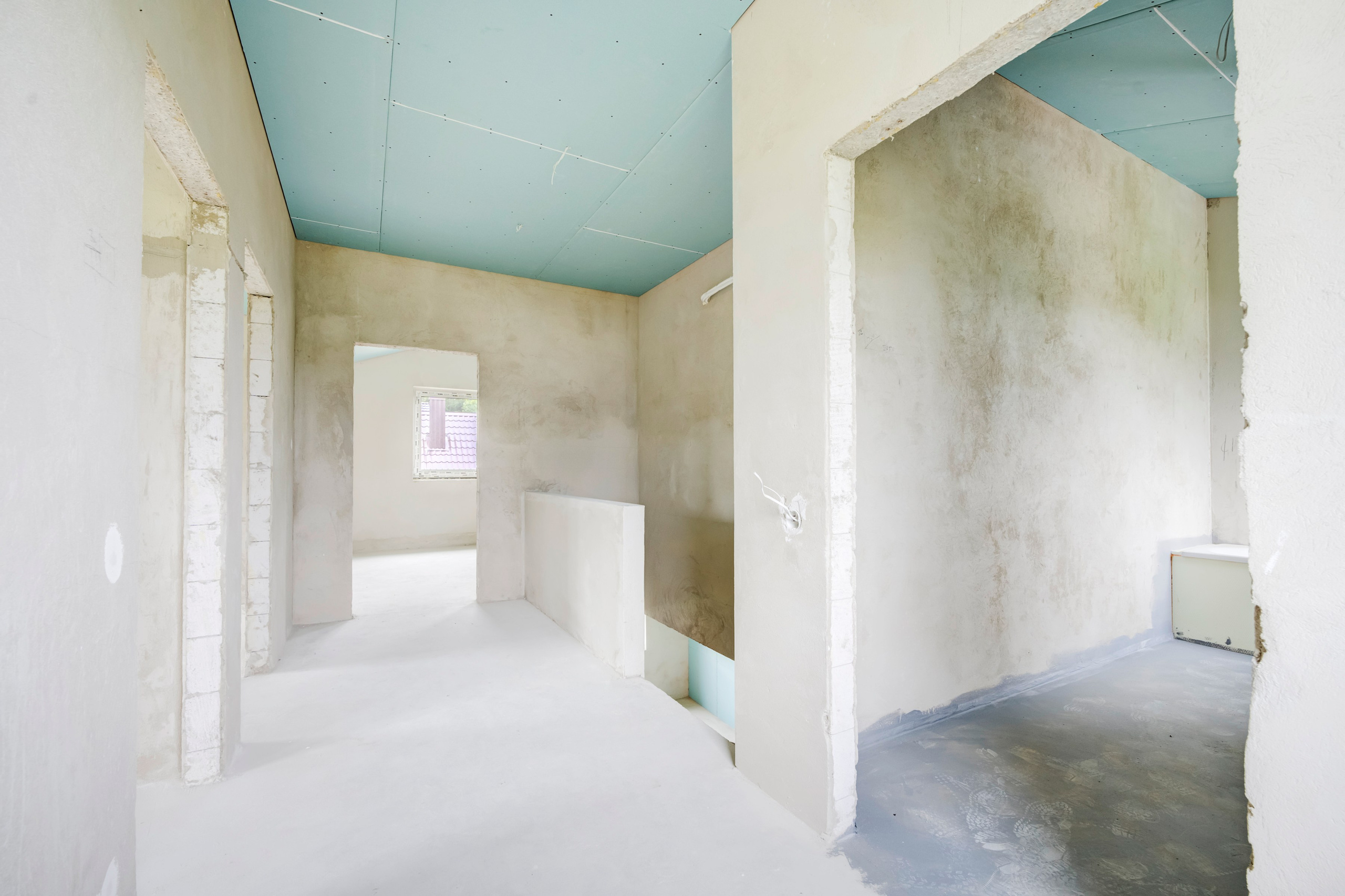 Pagubės sodų 11-oji 16, Vilnius. Namas su nepilna apdaila. Elina Sapiega fotografė Vilniuje