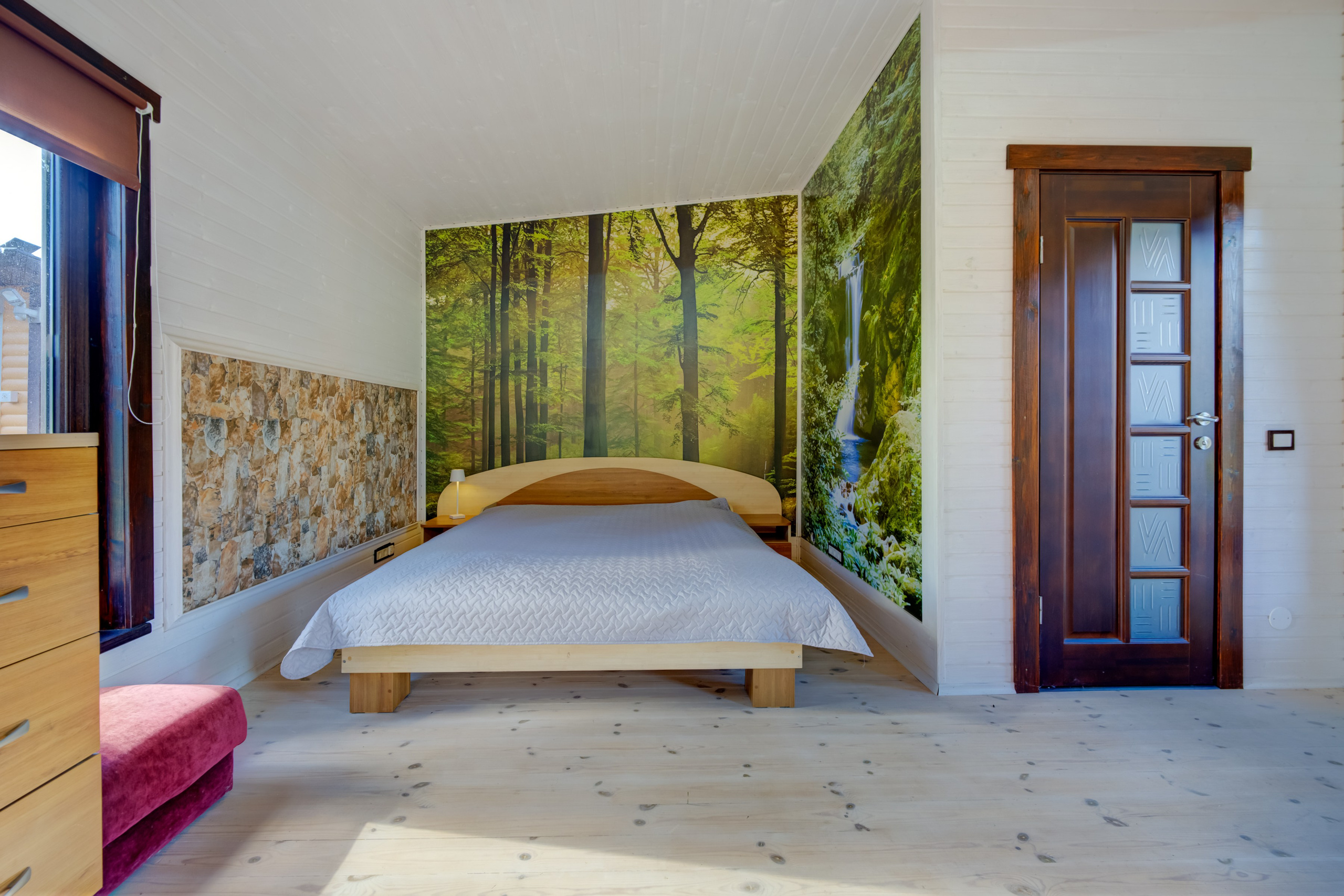 Sadyba Vinliaus r. prie ežero. Elina Sapiega fotografė Vilniuje