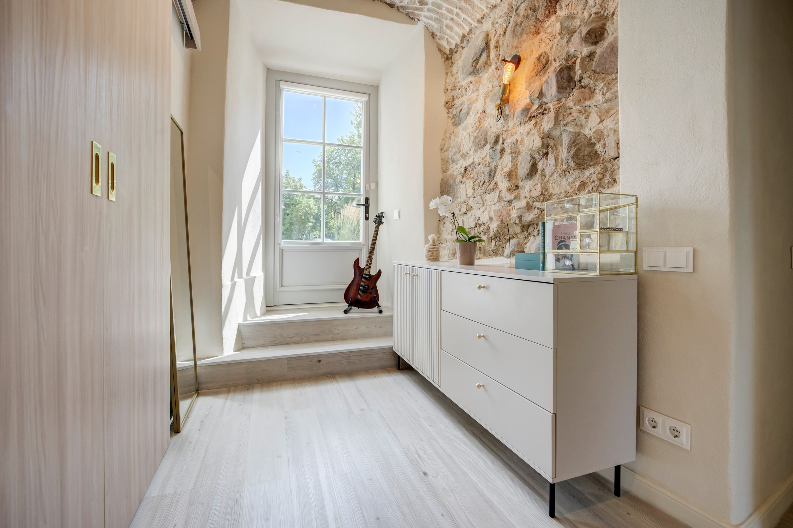 Teatro g. 7 , Vilnius. Elina Sapiega fotografė Vilniuje