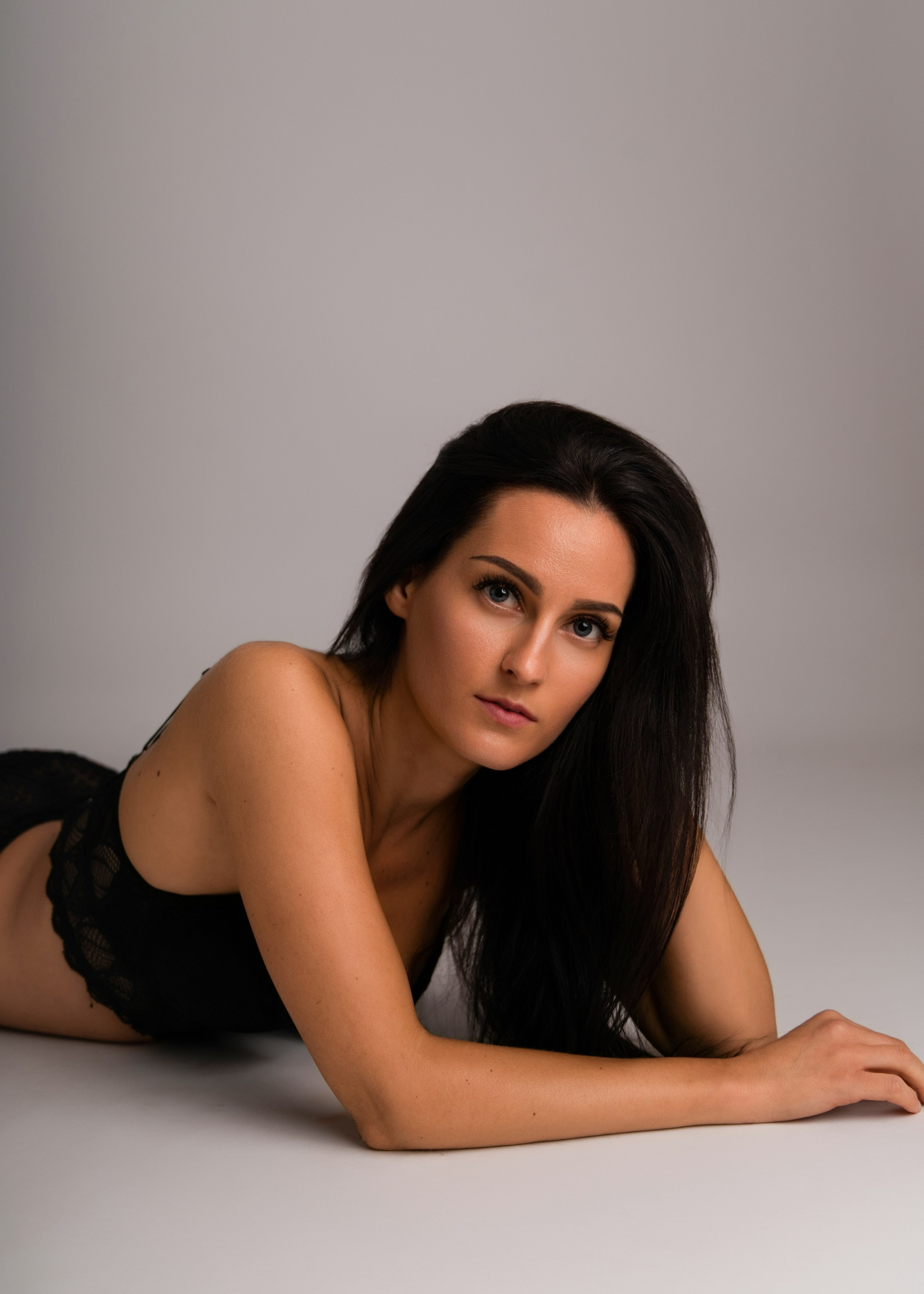 Women Portraits. Home