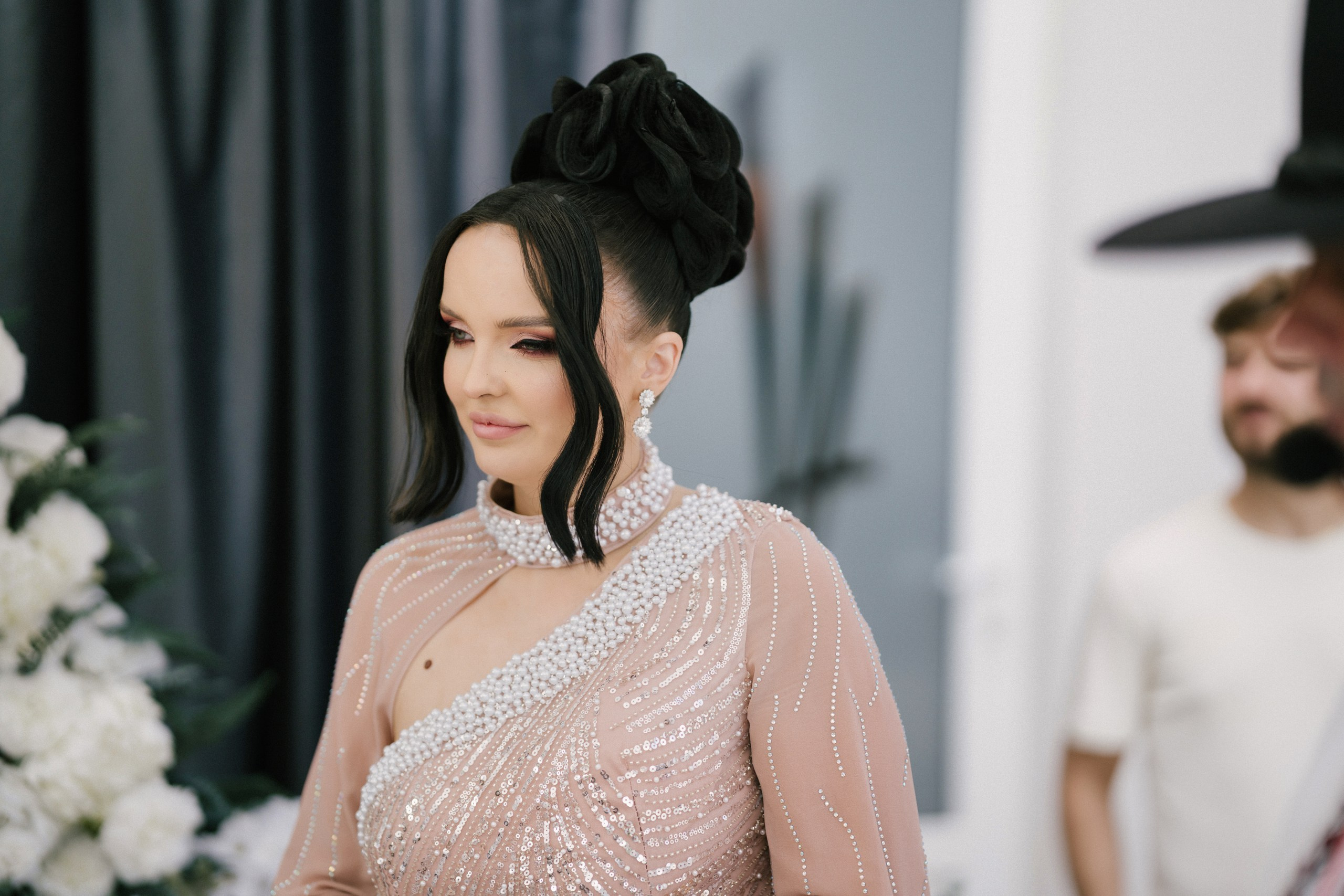 1. Mireasa Adriana în timpul pregătirilor de nuntă în Tudora Botoșani2. Costumul mirelui Ionuț fotografiat artistic în ziua nunții3. Prietenii mirelui la tradițiile de nuntă în Tudora4. Bărbieritul mirelui în cadrul obiceiurilor tradiționale de nuntă5. Fotografii de familie la biserică în ziua nunții6. Portret de familie cu mirii și copilul lor la nunta din Botoșani7. Primul dans al mirilor la Mariage Dor Baisa Botoșani8. Decor elegant de nuntă la Mariage Dor Baisa9. Emoții și tradiții la nunta din Tudora județul Botoșani10. Fotograf profesionist de nuntă în Botoșani surprinzând momente autentice - otograf-nunta-botosanifotograf-evenimente-botosanifotograf-profesionist-botosanifotograf-nunta-tudoranunta-tudora-botosanisedinta-foto-nunta-botosanipoze-nunta-botosanifotografii-nunta-tudorafotograf-cununie-religioasa-botosanibiserica-sfintii-imparati-constantin-si-elena-tudoramariage-dor-baisa-botosanirestaurant-nunta-botosanidansul-mirilor-mariage-dorpregatiri-mire-botosanipregatiri-mireasa-botosanitraditii-nunta-moldovaobiceiuri-nunta-tudorafotograf-familie-nunta-botosaniportret-miri-botosanigalerie-foto-nunta-botosanialbum-foto-nunta-botosaninunta-eleganta-botosaninunta-cu-traditii-botosanifotograf-premium-nunta-botosaniservicii-foto-video-botosanipoveste-de-nunta-botosanifotograf-documentar-nuntafotograf-natural-emotionalmiri-ionut-si-adriananunta-autentica-tudora -otograf-nunta-botosanifotograf-nunta-tudoranunta-tudora-botosanifotograf-evenimente-botosanifotograf-profesionist-botosaniservicii-foto-video-botosanigalerie-foto-nunta-botosanialbum-foto-nunta-botosani - nunta-autentica-botosaninunta-cu-traditii-botosanipoveste-de-nunta-botosanifotografii-emotionante-nuntamomente-autentice-nuntafotografie-documentara-nuntafotograf-natural-nunta- pregatiri-miri-tudorabiserica-tudora-botosanicununie-religioasa-tudoramariage-dor-baisa-botosanipetrecere-nunta-botosanivalsul-mirilor-botosani - alino-foto-studio-botosaniionut-si-adriana-nunta-tudorafotograf-alin-chirila-botosani