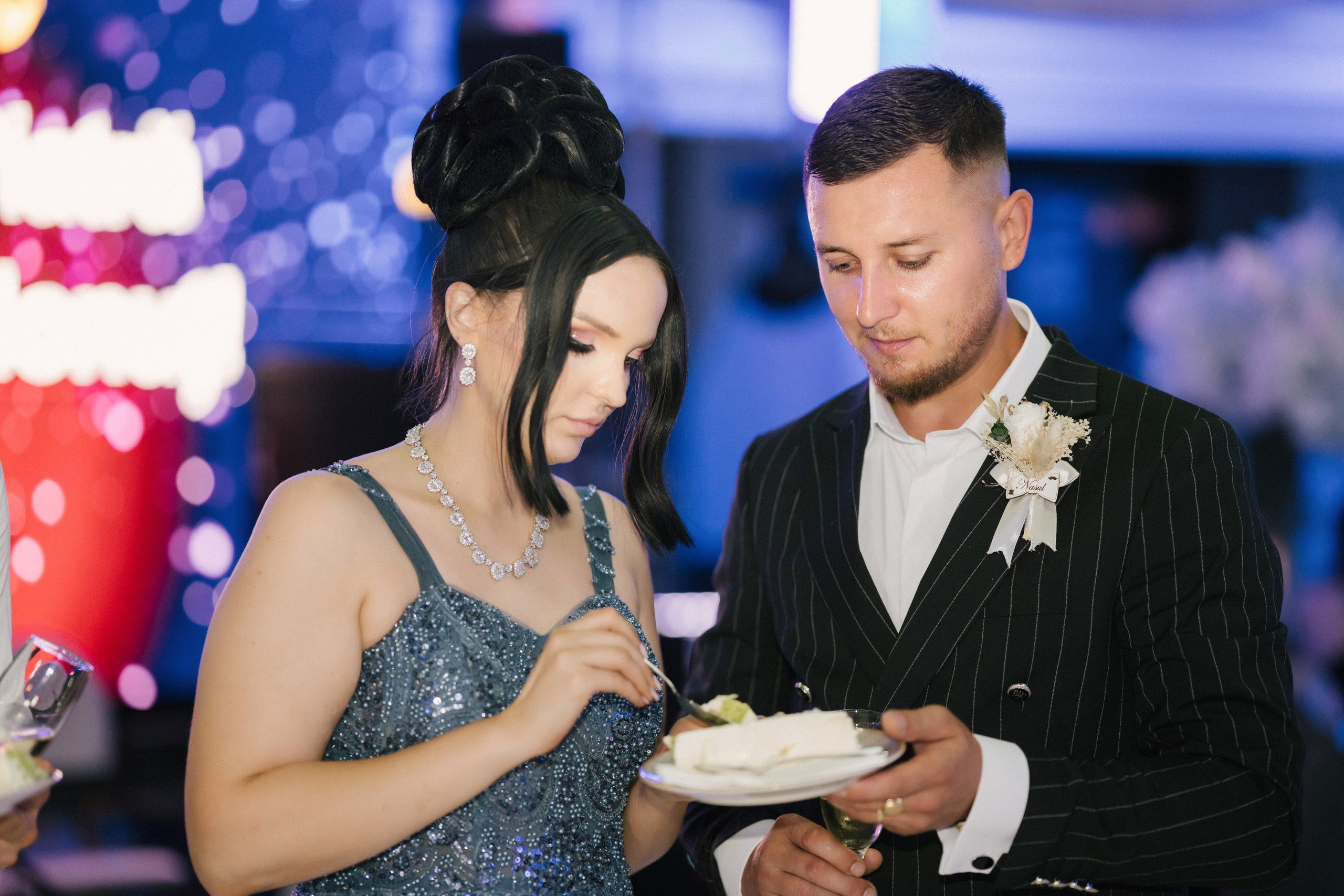 1. Mireasa Adriana în timpul pregătirilor de nuntă în Tudora Botoșani2. Costumul mirelui Ionuț fotografiat artistic în ziua nunții3. Prietenii mirelui la tradițiile de nuntă în Tudora4. Bărbieritul mirelui în cadrul obiceiurilor tradiționale de nuntă5. Fotografii de familie la biserică în ziua nunții6. Portret de familie cu mirii și copilul lor la nunta din Botoșani7. Primul dans al mirilor la Mariage Dor Baisa Botoșani8. Decor elegant de nuntă la Mariage Dor Baisa9. Emoții și tradiții la nunta din Tudora județul Botoșani10. Fotograf profesionist de nuntă în Botoșani surprinzând momente autentice - otograf-nunta-botosanifotograf-evenimente-botosanifotograf-profesionist-botosanifotograf-nunta-tudoranunta-tudora-botosanisedinta-foto-nunta-botosanipoze-nunta-botosanifotografii-nunta-tudorafotograf-cununie-religioasa-botosanibiserica-sfintii-imparati-constantin-si-elena-tudoramariage-dor-baisa-botosanirestaurant-nunta-botosanidansul-mirilor-mariage-dorpregatiri-mire-botosanipregatiri-mireasa-botosanitraditii-nunta-moldovaobiceiuri-nunta-tudorafotograf-familie-nunta-botosaniportret-miri-botosanigalerie-foto-nunta-botosanialbum-foto-nunta-botosaninunta-eleganta-botosaninunta-cu-traditii-botosanifotograf-premium-nunta-botosaniservicii-foto-video-botosanipoveste-de-nunta-botosanifotograf-documentar-nuntafotograf-natural-emotionalmiri-ionut-si-adriananunta-autentica-tudora -otograf-nunta-botosanifotograf-nunta-tudoranunta-tudora-botosanifotograf-evenimente-botosanifotograf-profesionist-botosaniservicii-foto-video-botosanigalerie-foto-nunta-botosanialbum-foto-nunta-botosani - nunta-autentica-botosaninunta-cu-traditii-botosanipoveste-de-nunta-botosanifotografii-emotionante-nuntamomente-autentice-nuntafotografie-documentara-nuntafotograf-natural-nunta- pregatiri-miri-tudorabiserica-tudora-botosanicununie-religioasa-tudoramariage-dor-baisa-botosanipetrecere-nunta-botosanivalsul-mirilor-botosani - alino-foto-studio-botosaniionut-si-adriana-nunta-tudorafotograf-alin-chirila-botosani