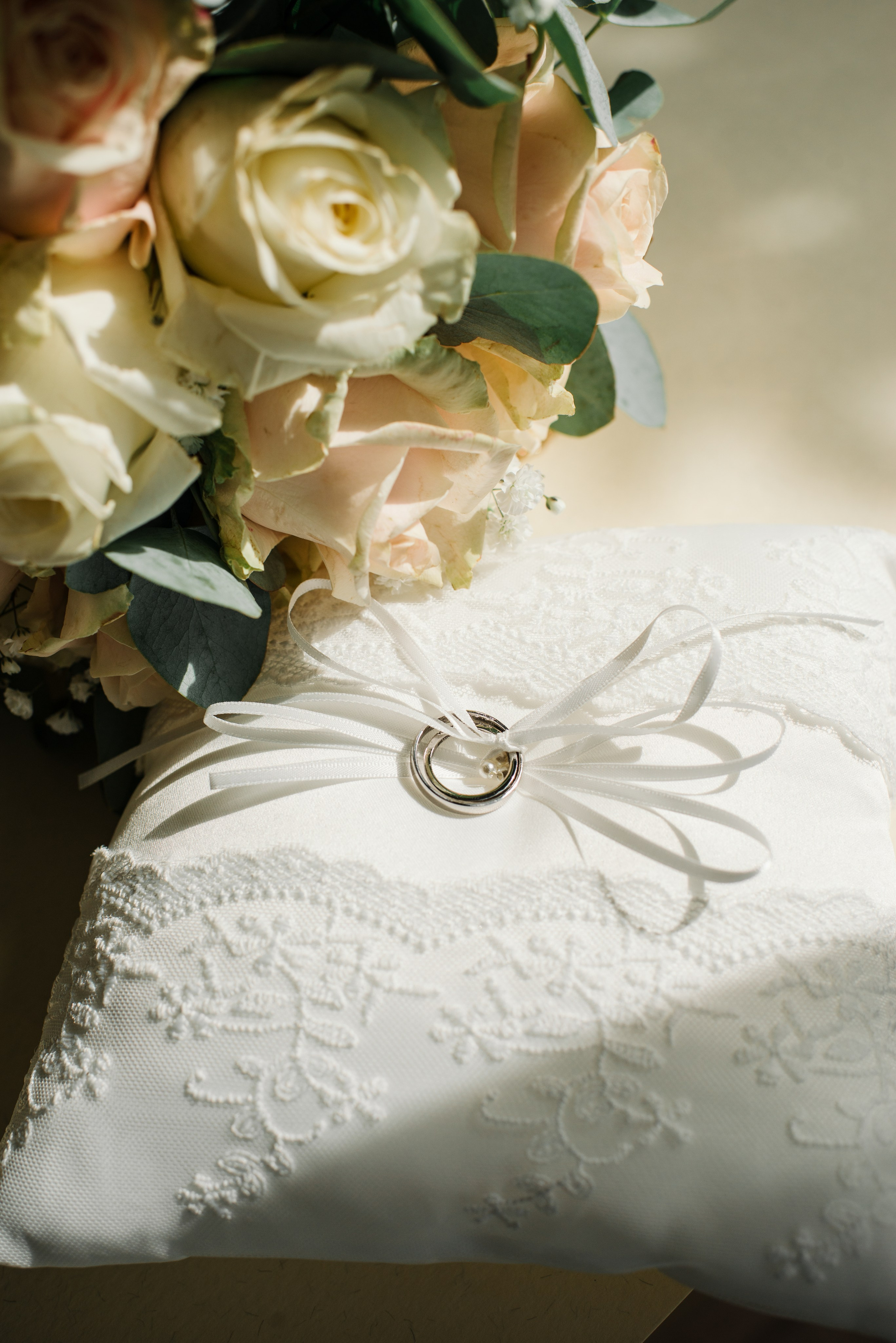 Iris and Helgi. Michalina Dzianach Wedding Photographer Iceland