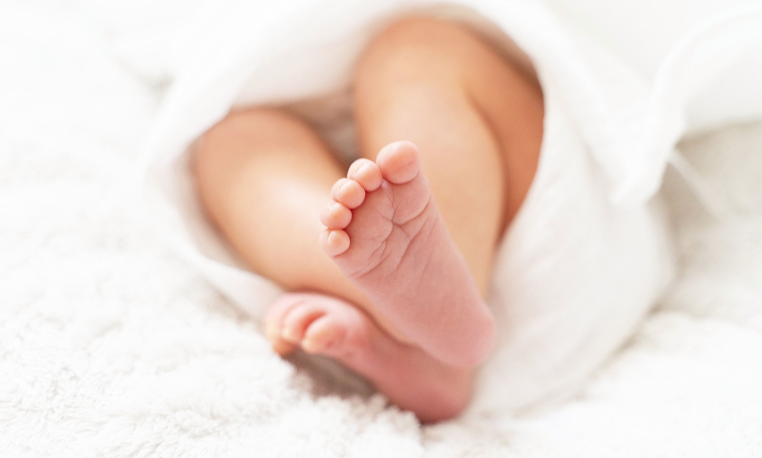 Newborn. Hallo, ich bin Nadya - Fotografin aus Linz, Oberösterreich