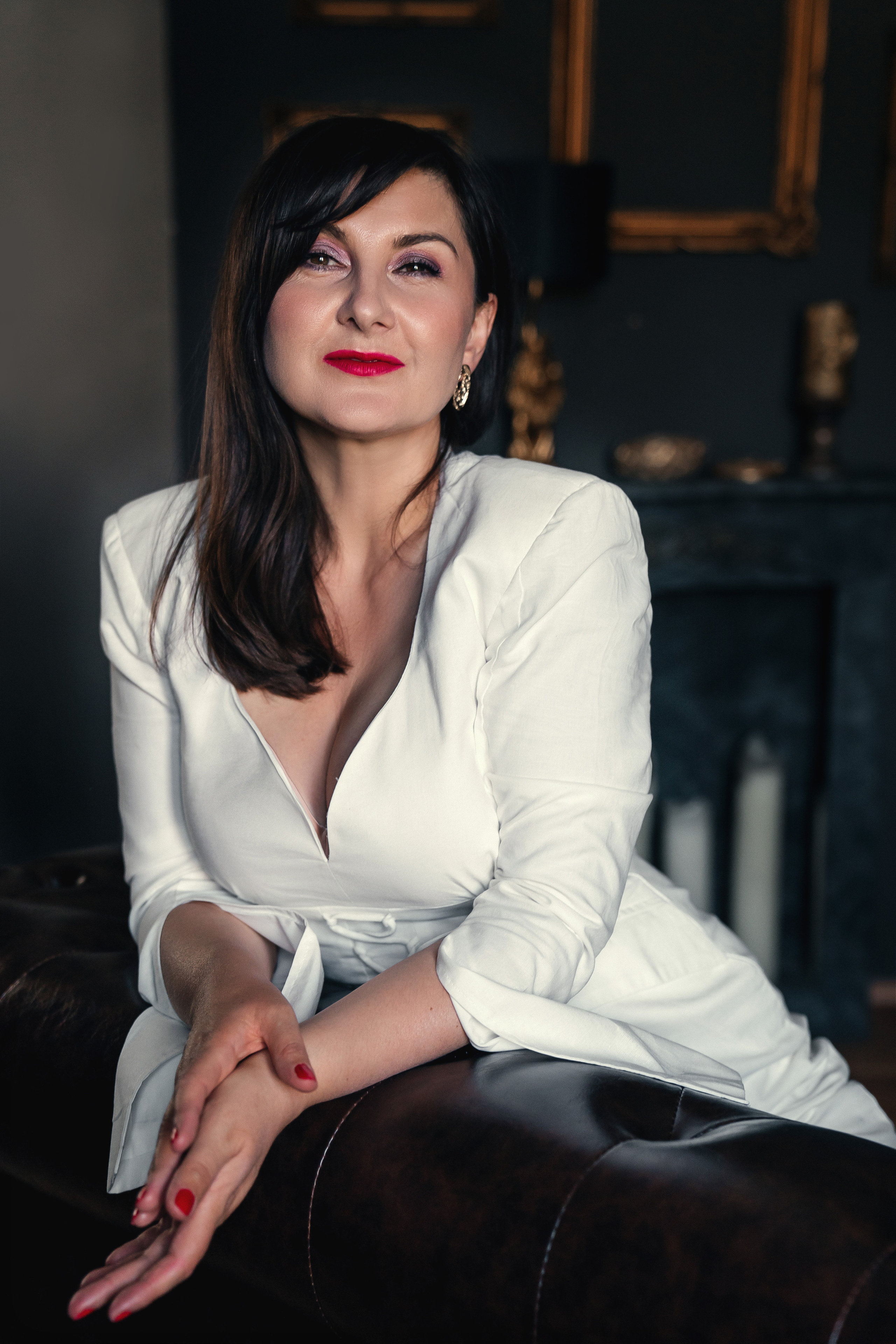 Frauen Porträt. Hallo, ich bin Nadya - Fotografin aus Linz, Oberösterreich