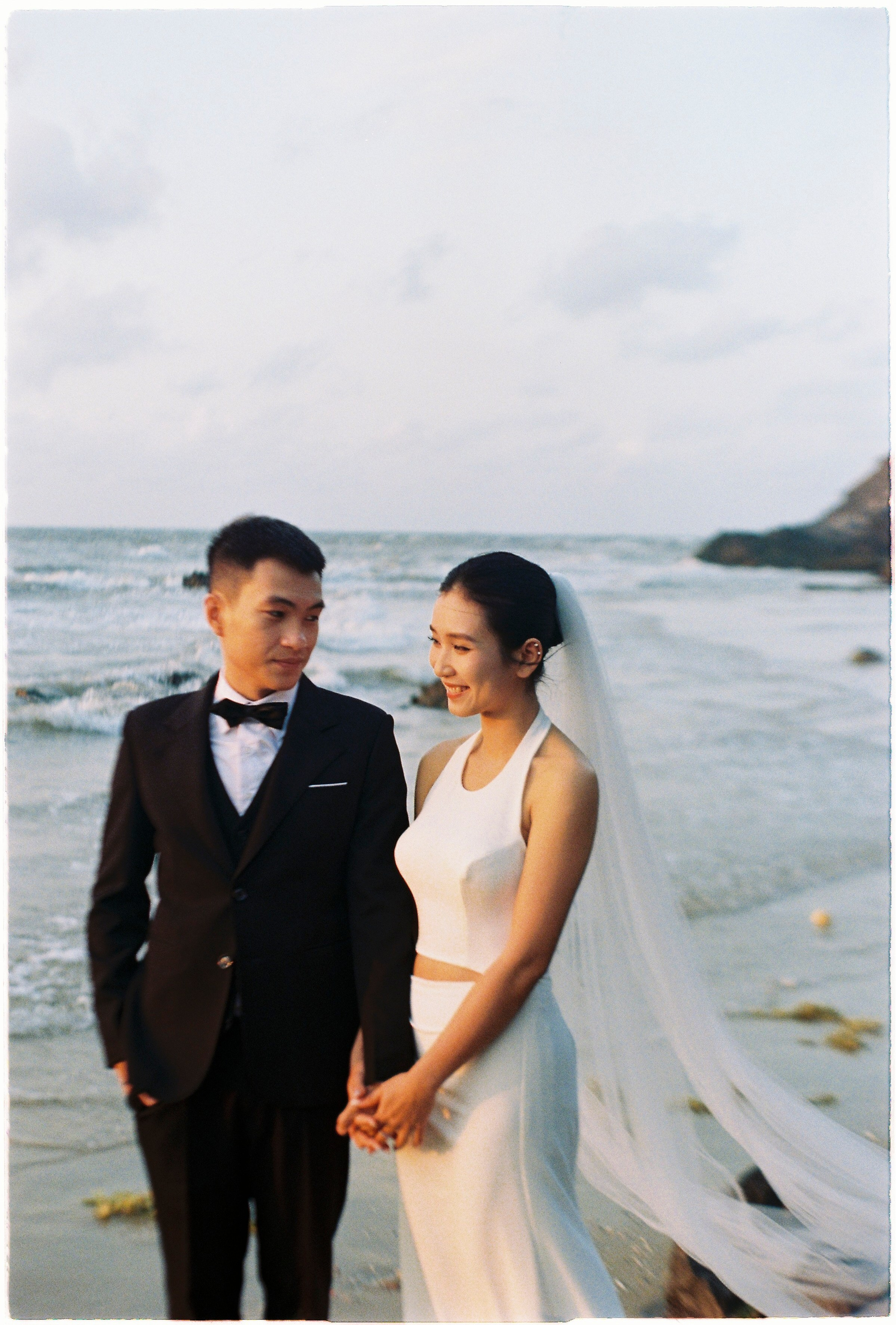HIEU & KIEU_FILM 35MM. WEDDING PHOTOGRAPHER IN VIETNAM