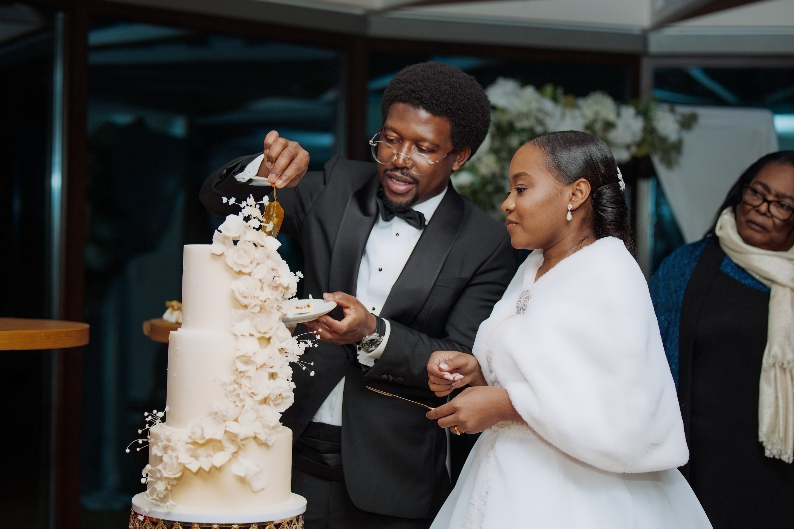 Nawik e Ethson. Fazemos o seu casamento ser lembrado por gerações