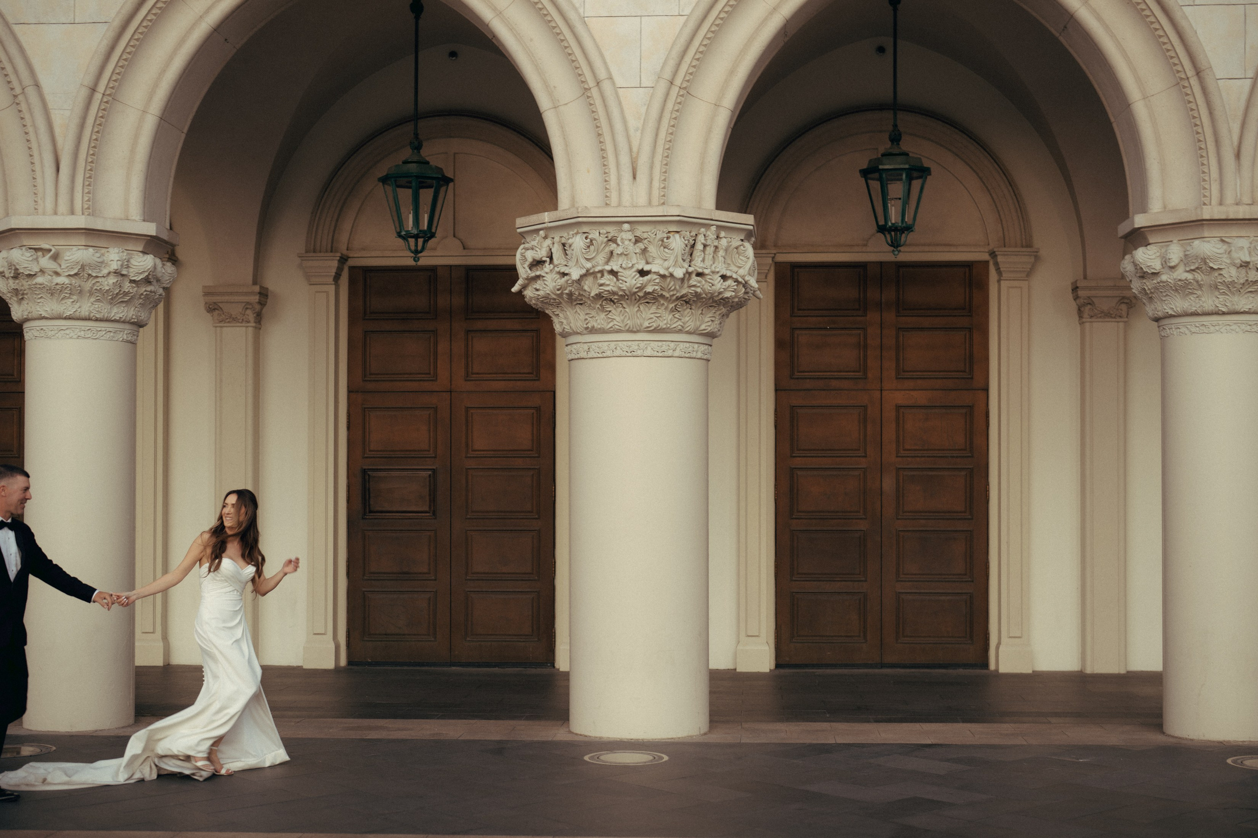 L&C. Wedding & elopement photographer Viktoriya Kravtsov. Las Vegas