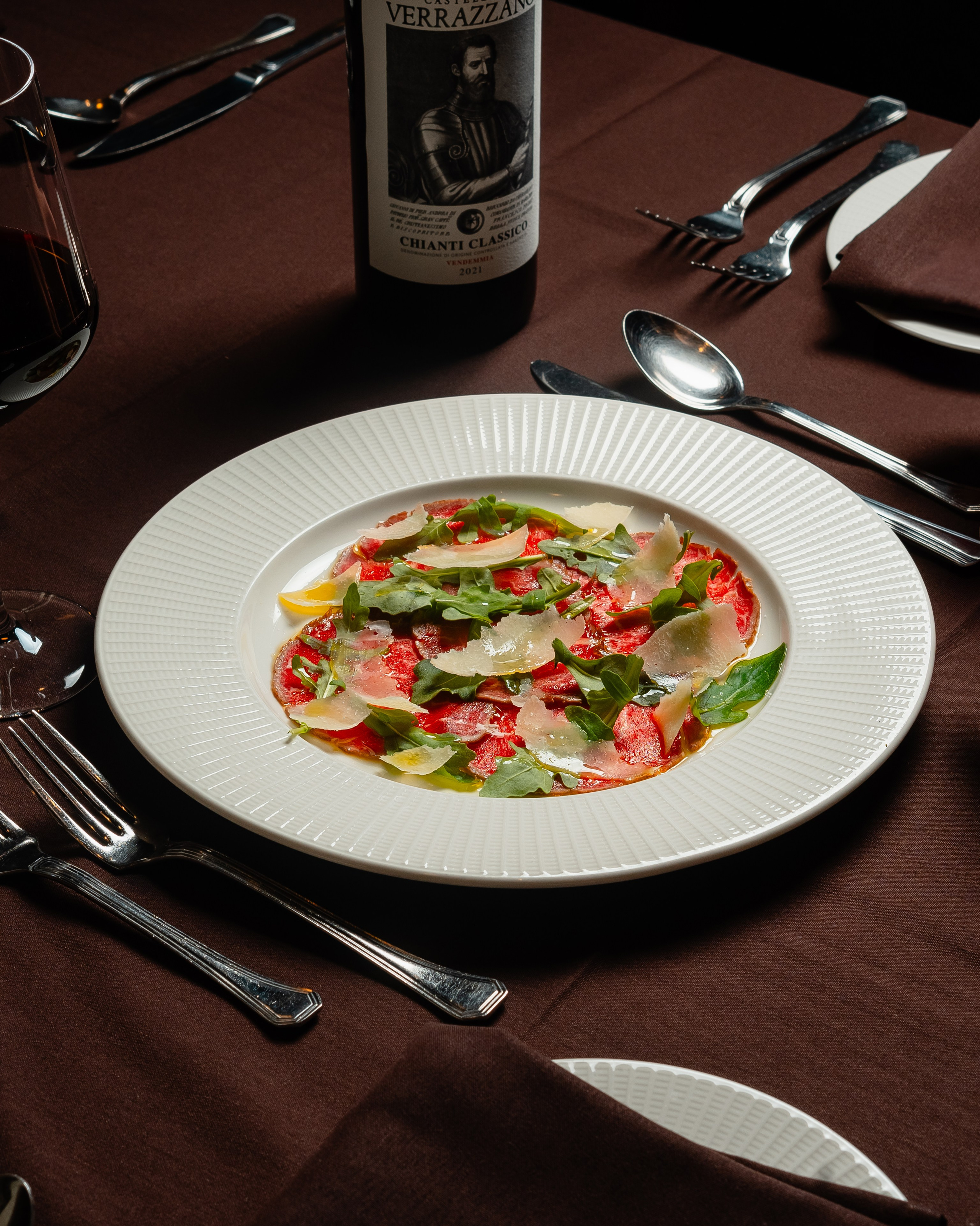 Luna. Welcome to my video and photo world!