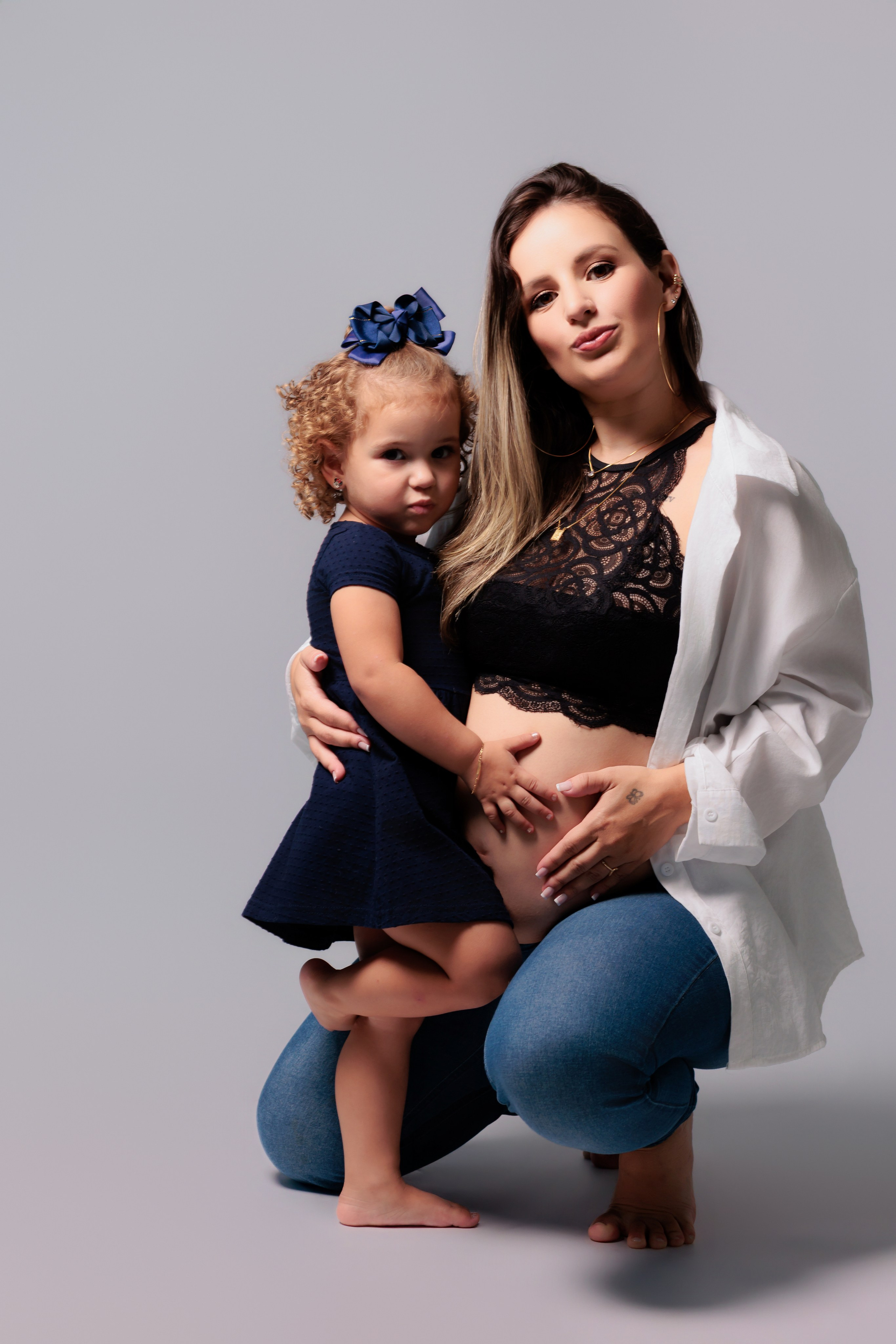 Fotografia de maternidade em estúdio em Indaial Timbó e Blumenau