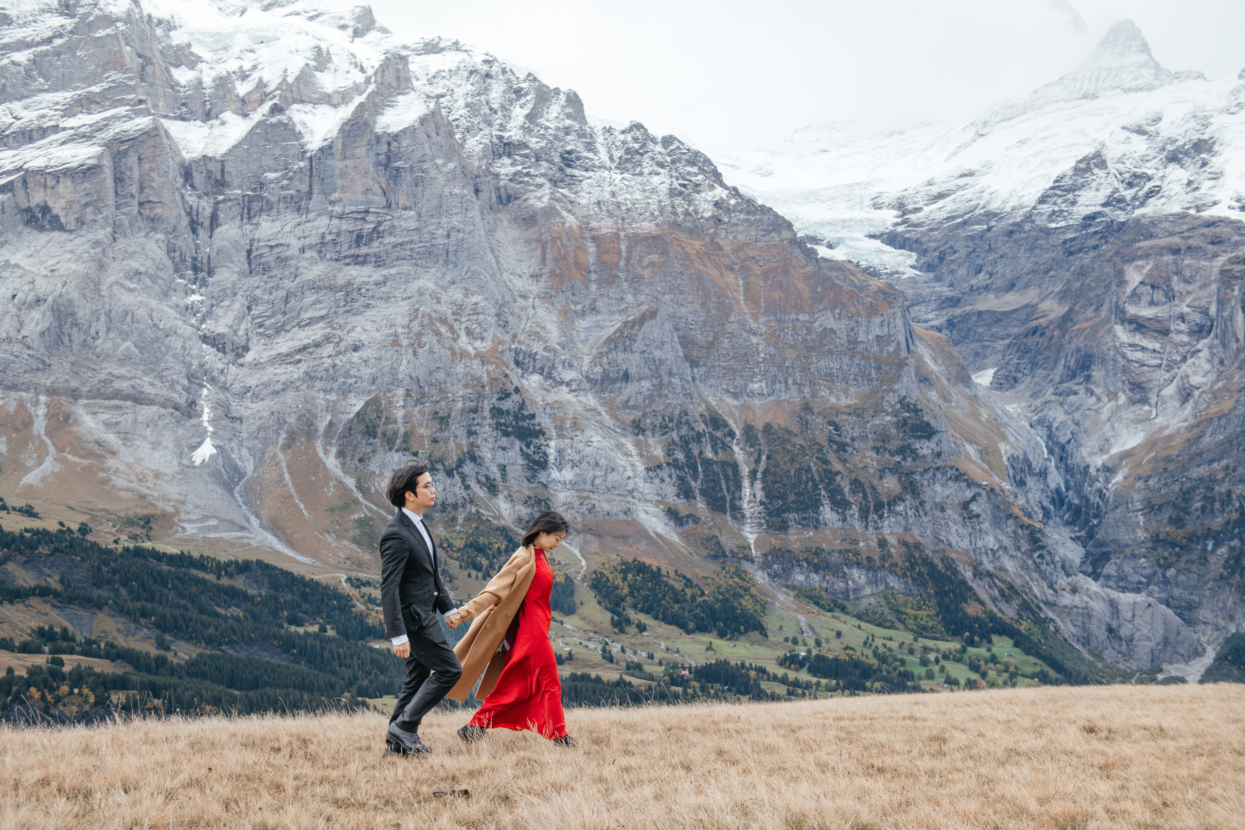Kaiwen & Xiaoming Grindelwald, Switzerland. I am Elena Altendorfer. Wedding photographer in Zurich and Switzerland