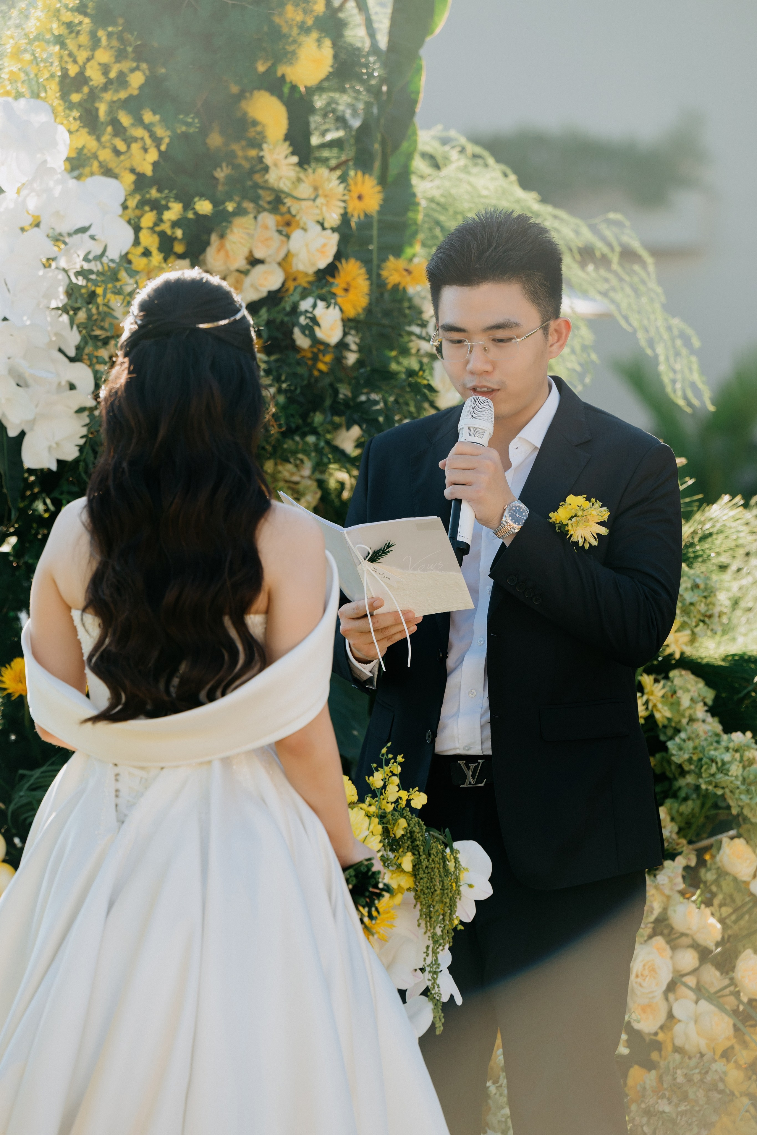 DUC HOANG & HUONG ANH / The Vows. Saigon Wedding Present | Art Beyond Moments