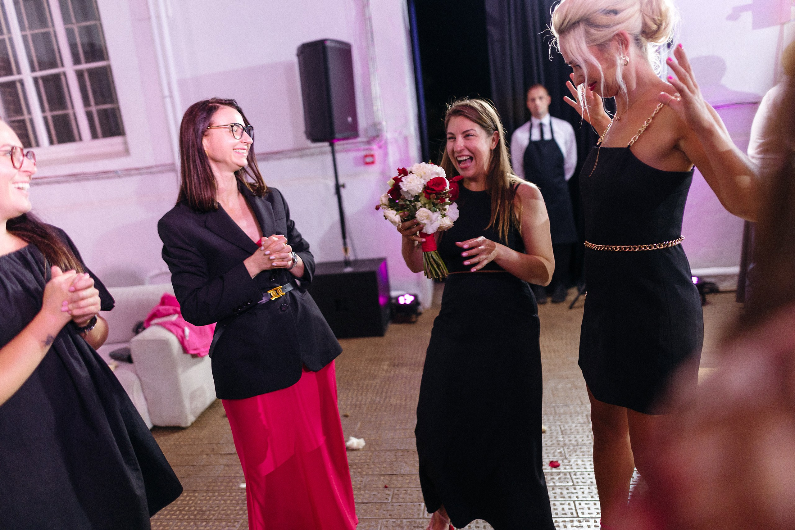 Юбилей свадьбы — 10 лет вместе, Porsche, страсть и стильная фотосессия в Риге. Евгений Тимофеев | Свадебный и контент-фотограф и видеограф в Риге