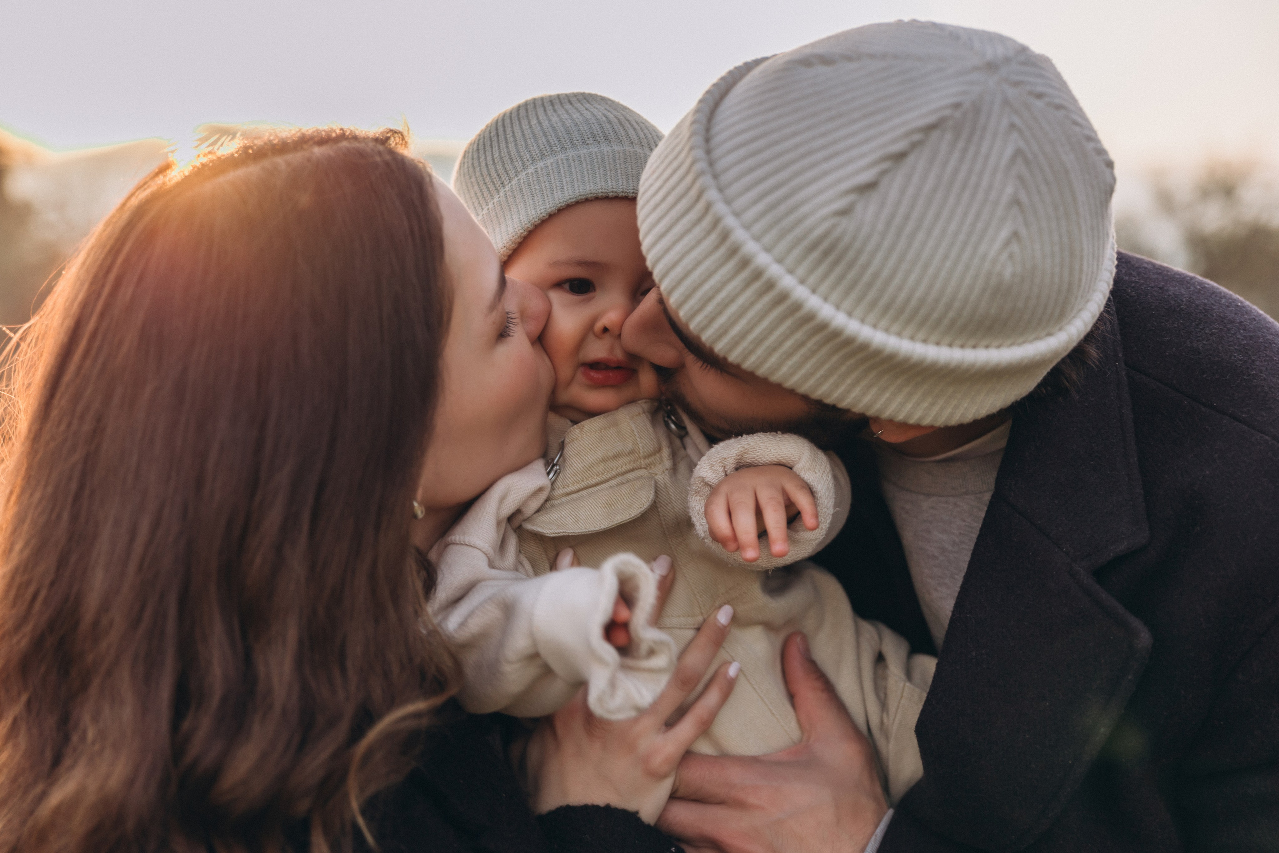 Sesión familiar con caballos en la montaña — Naturaleza y ternura. Photographer in Santiago, Chile Anna Almazova