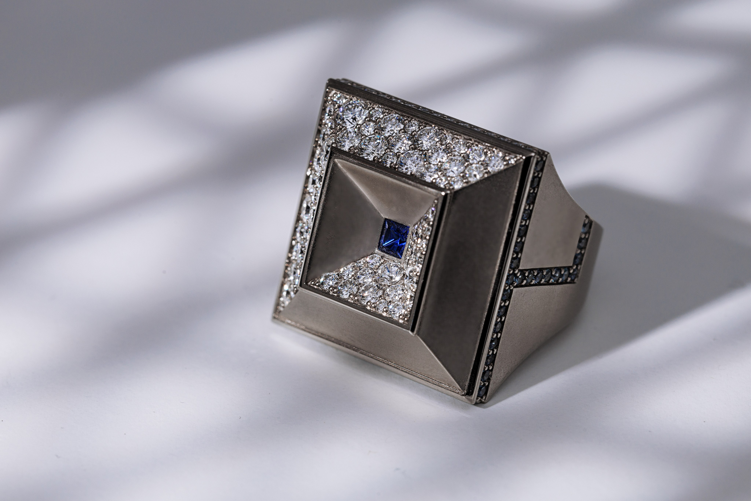 Jewelry. Photographer in the Den Haag Rotterdam Amsterdam Osypenko Oksana