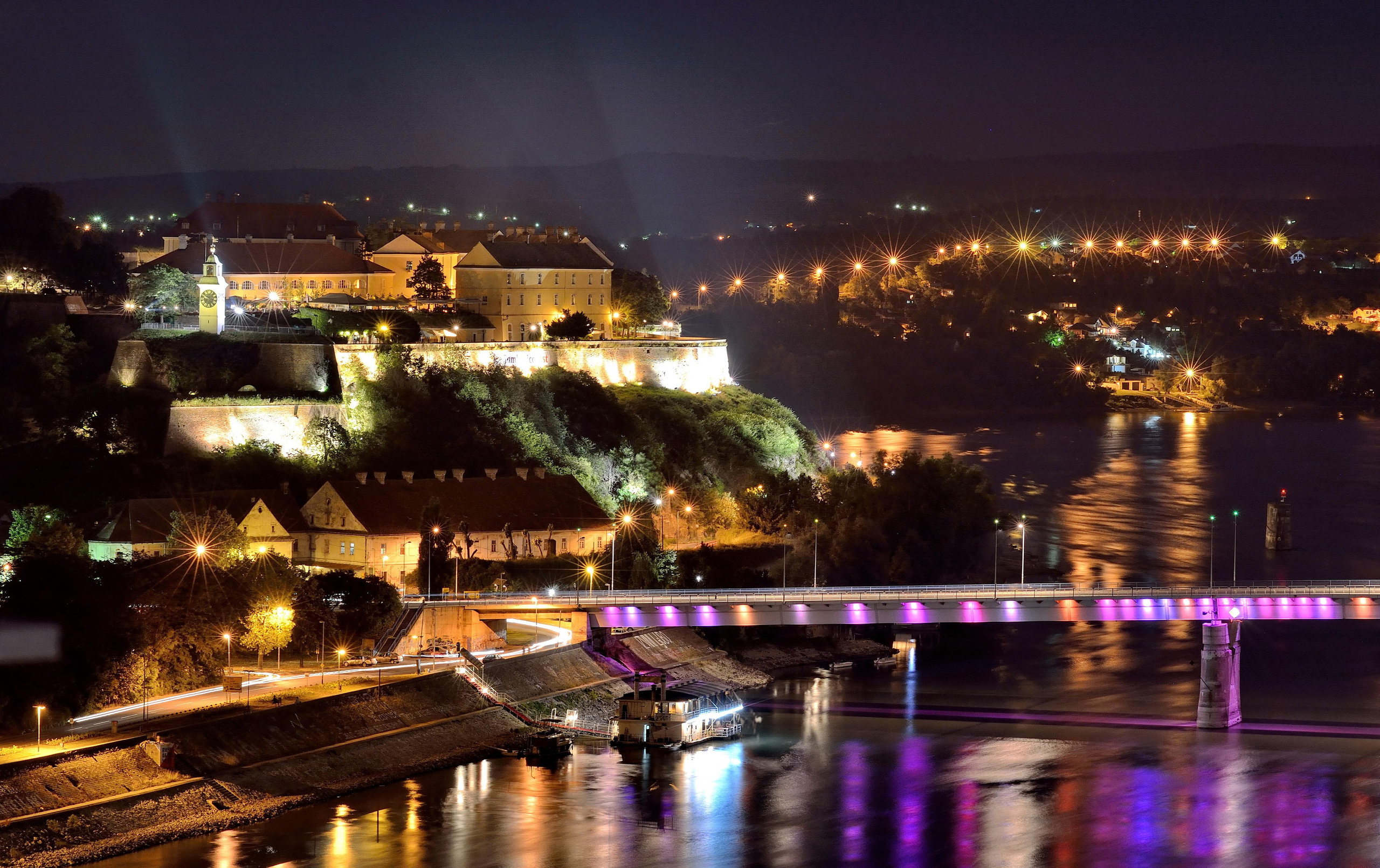 Novi Sad, tri prazna mesta pa svi ostali gradovi.❤️. Aleksandar Milutinović fotograf iz Srbije, Novog Sada