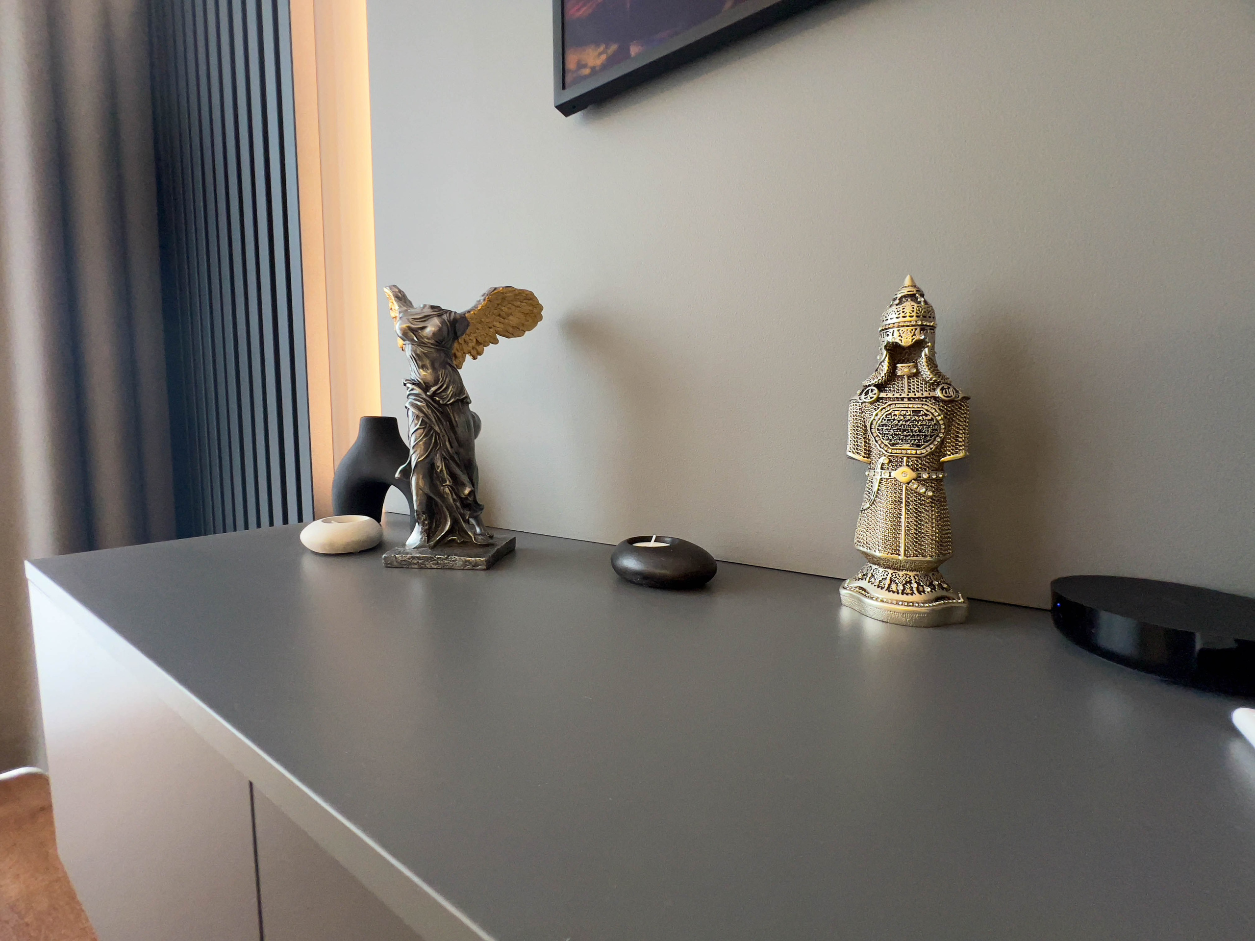 The apartment is on two levels. Fotograf Dmitrii Donets