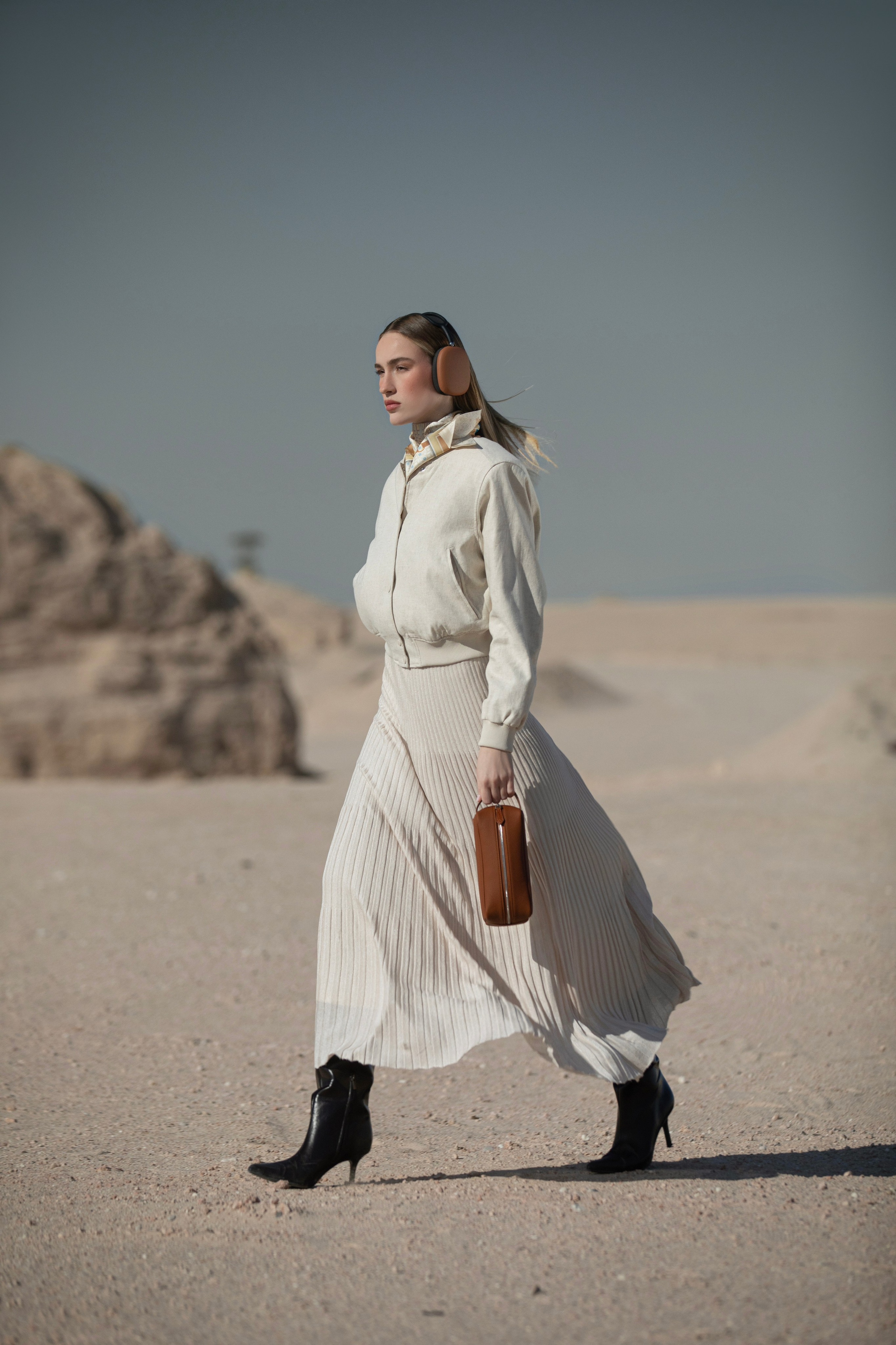 Editorial Fashion Outside. InHype Studio