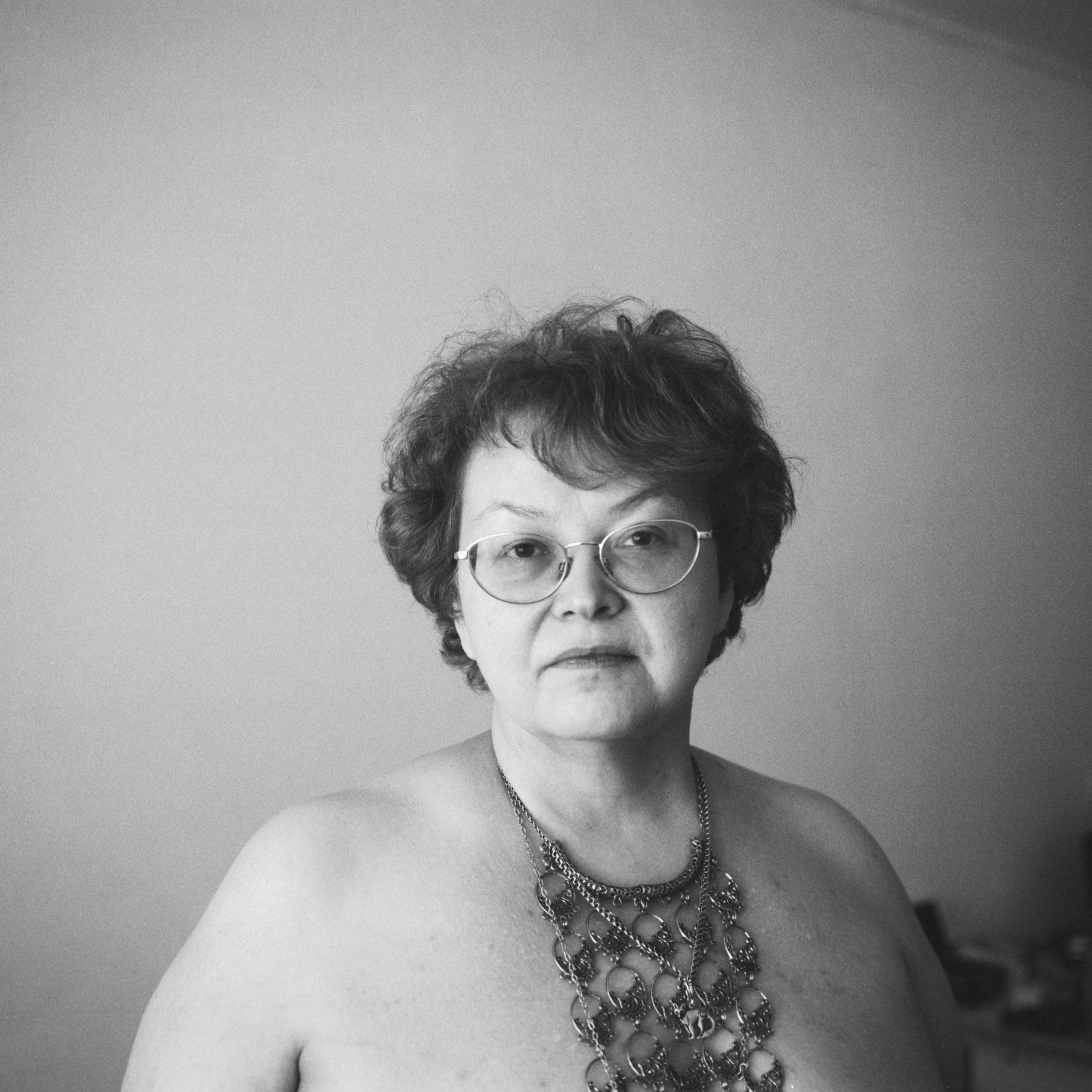 Опыт тела. Полина Сойреф, портретный и документальный фотограф