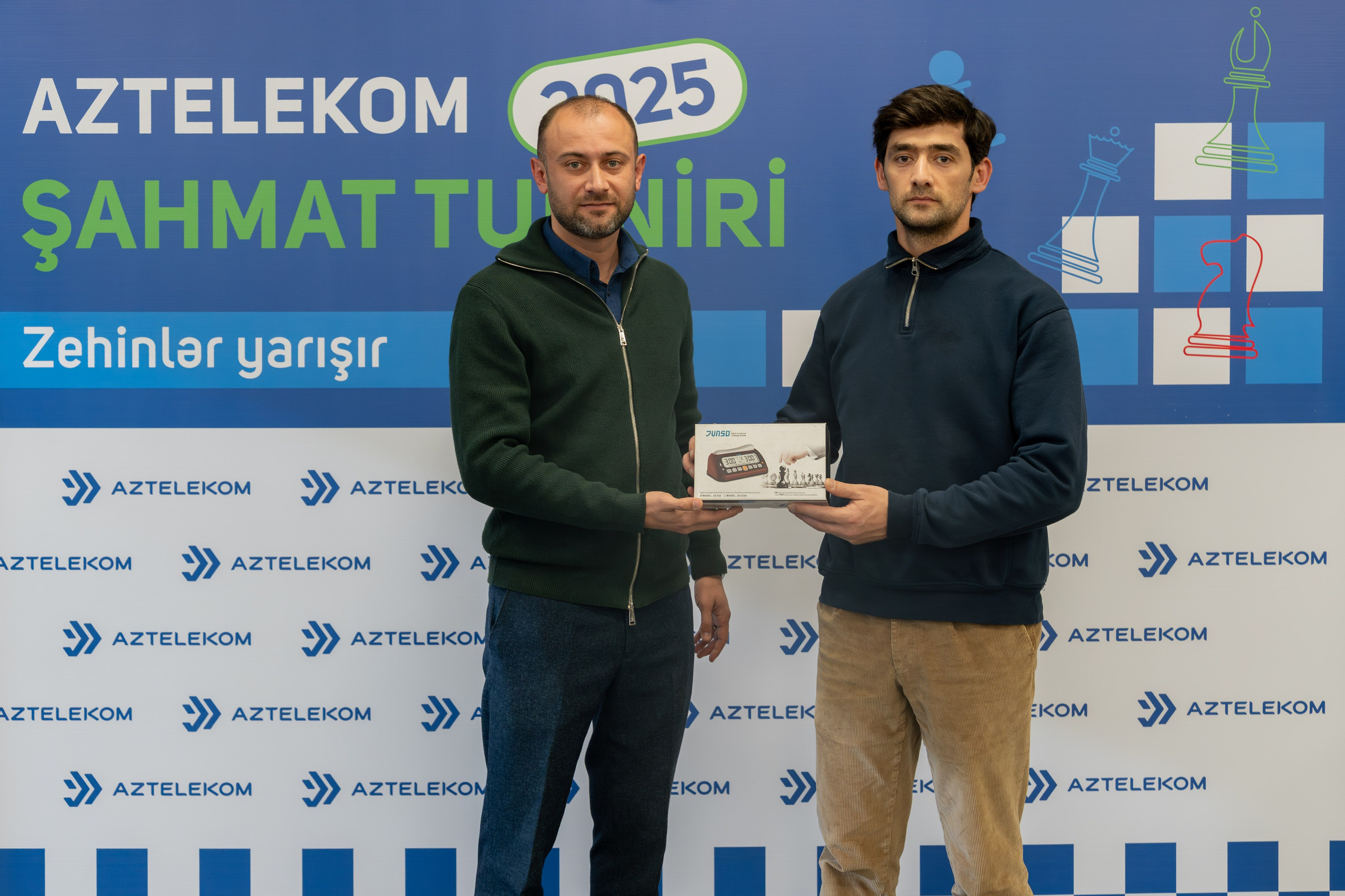 Aztelekom şirkətinin əməkdaşları arasında keçirilən şahmat turniri. Fotoqraf Vəli Məmmədov