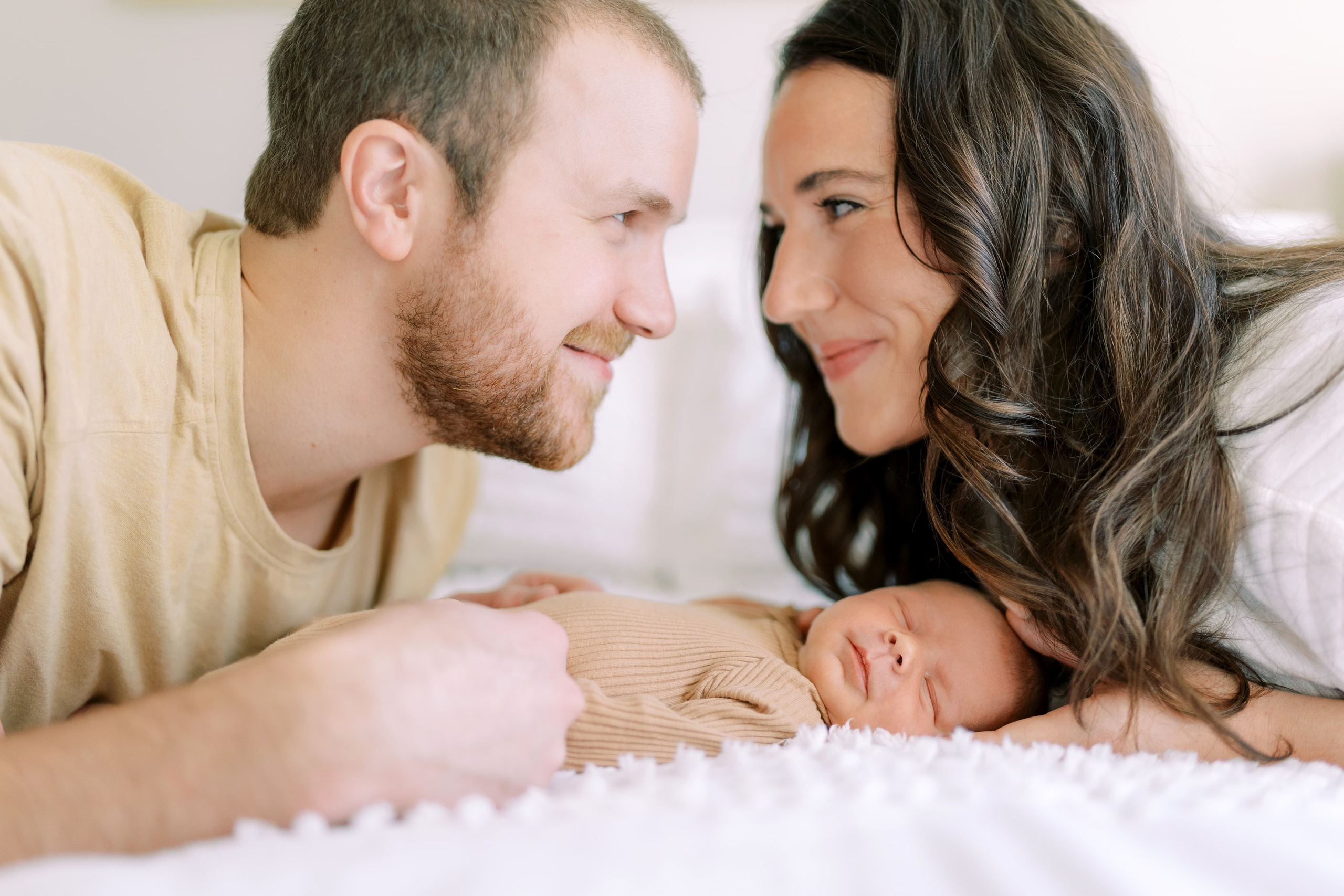 New born photoshoot at home. Anna & Entony. WA. November 2024. EVAN ARISTOV WEDDING PHOTOGRAPHY — Seattle Wedding Photographer