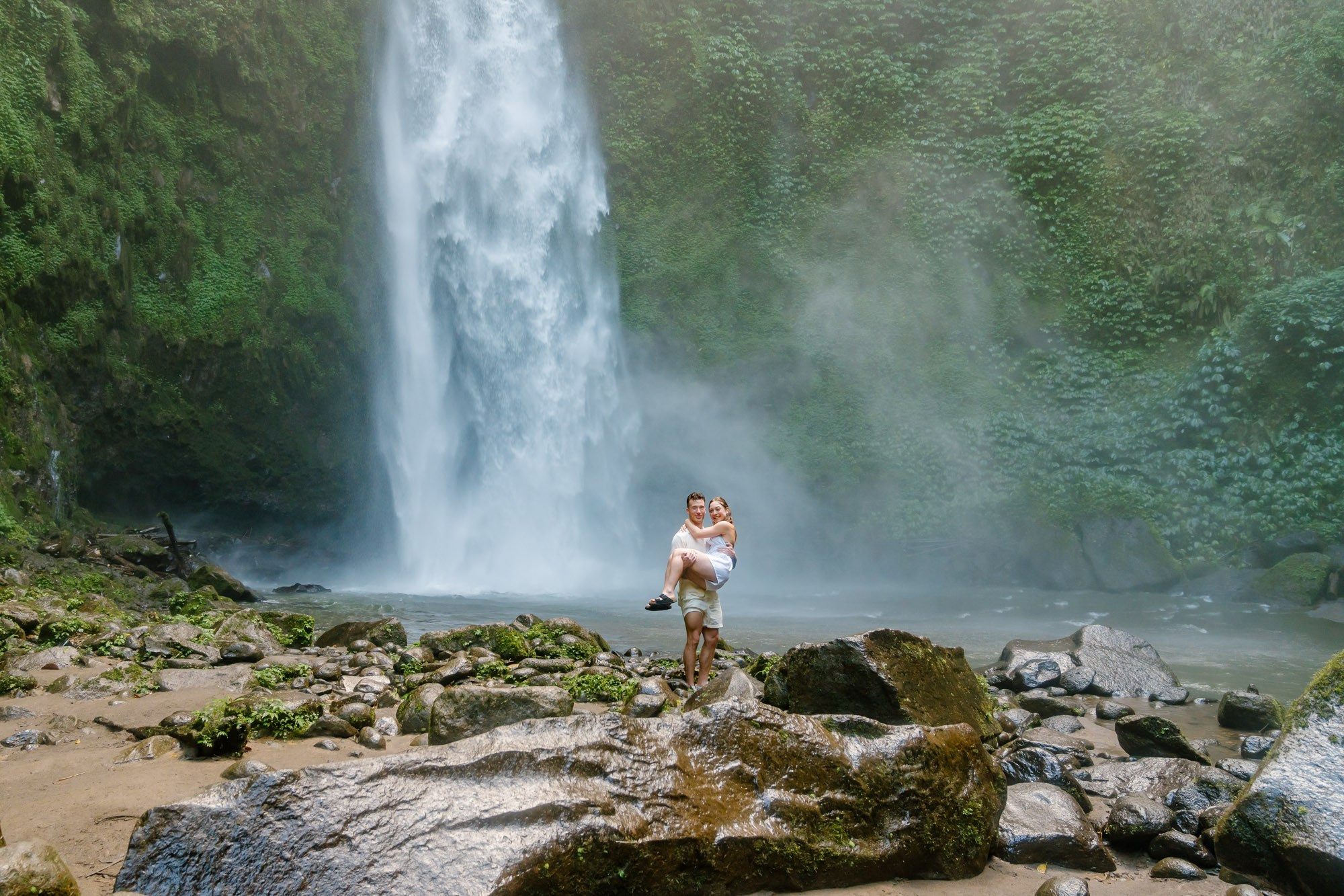 Marriage Proposal. Female Photographer in Bali
