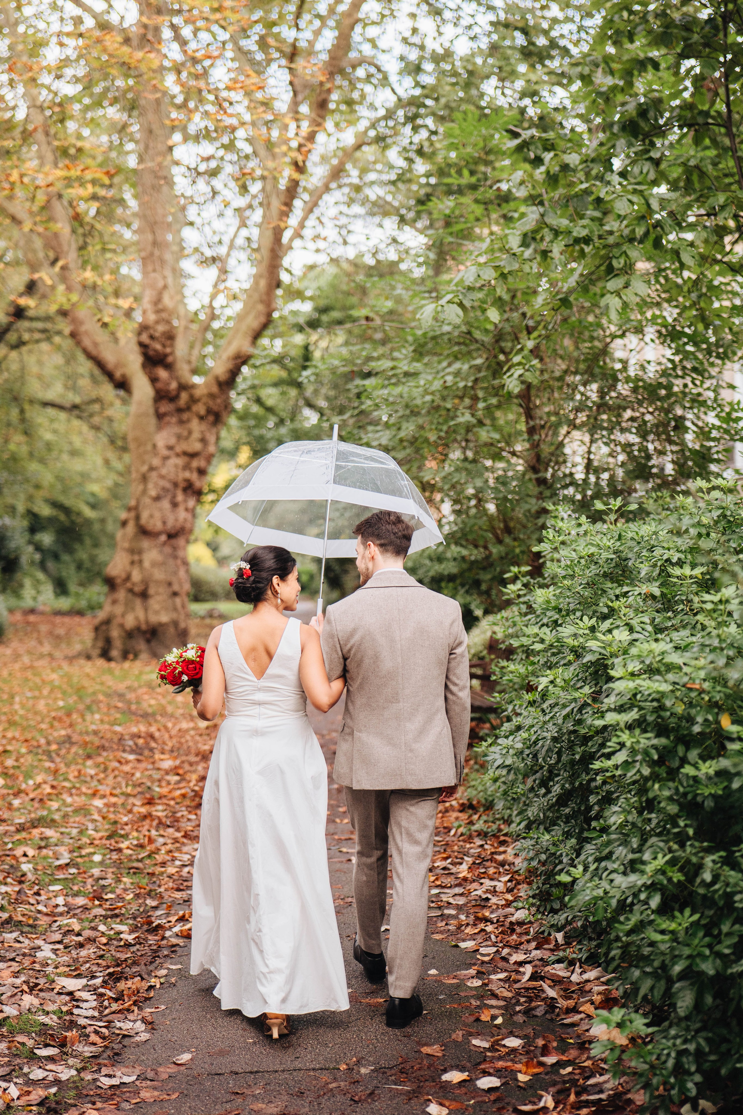 Wedding photography in the park near Islington town hall