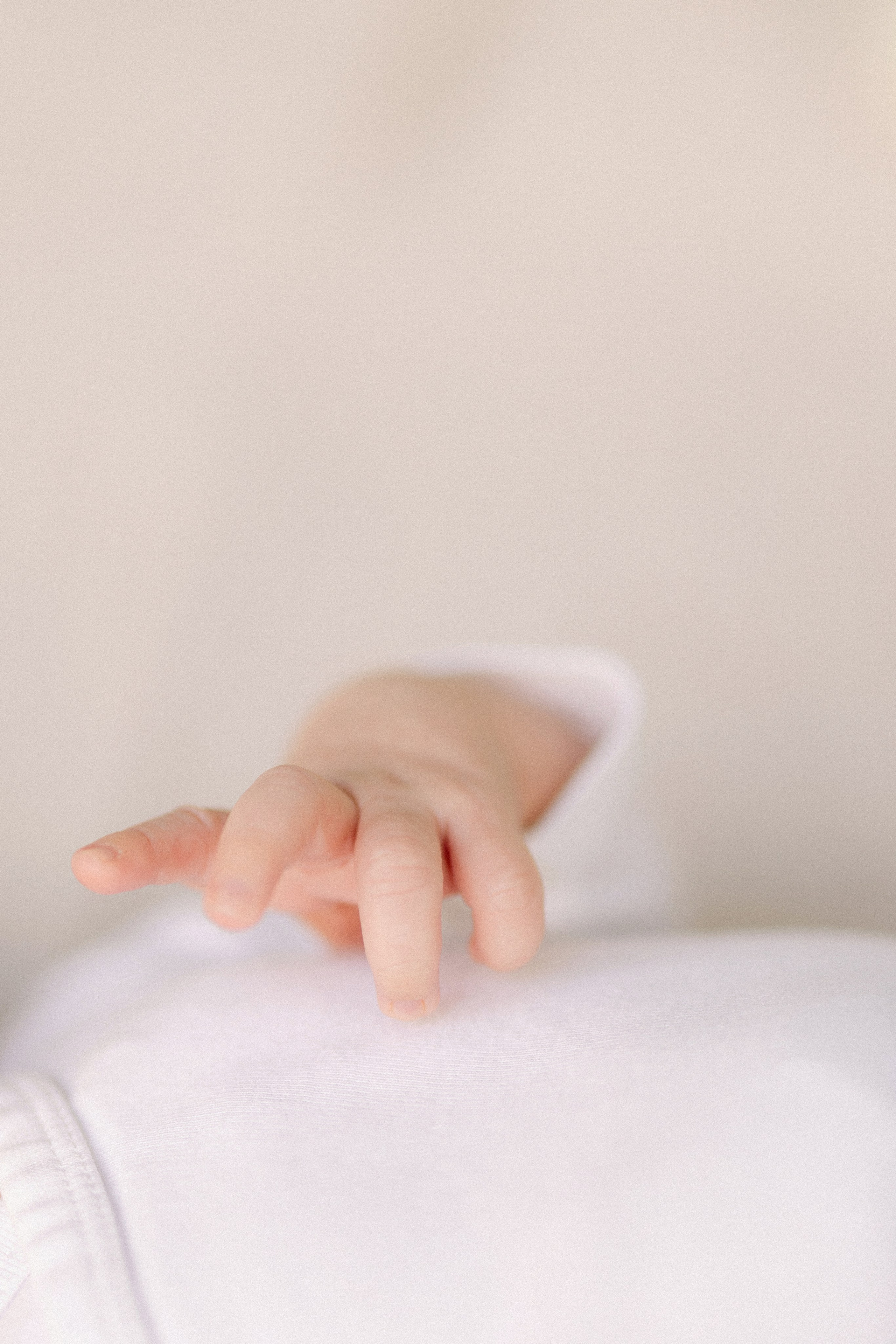 Newborn-Fotografie im Raum Zürich — mit Herz und Blick fürs Wesentliche. Wedding and Family Photographer Switzerland and Italy. Valeria Diaz