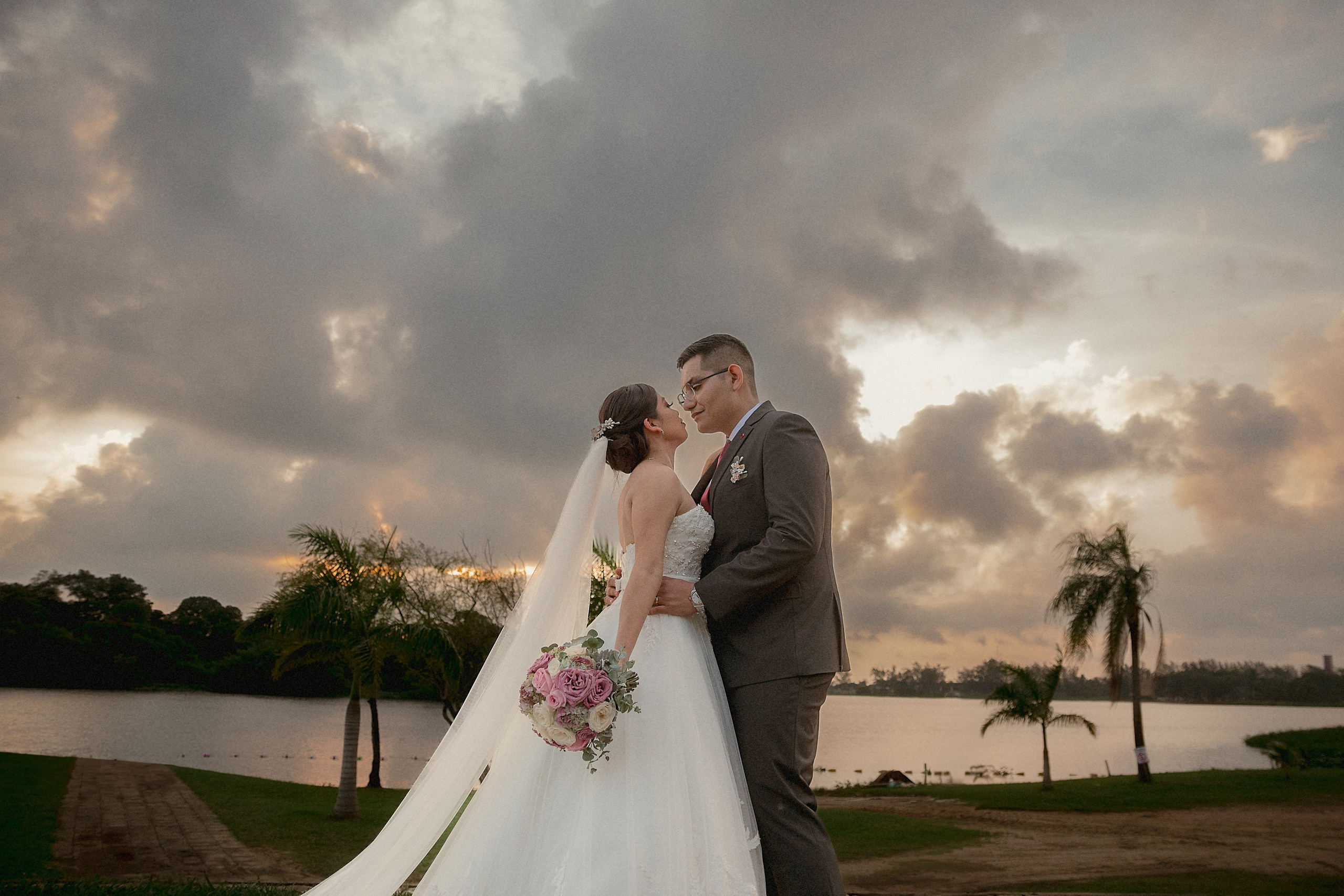 Carlos RaGo · Fotógrafo de Bodas en Coatzacoalcos