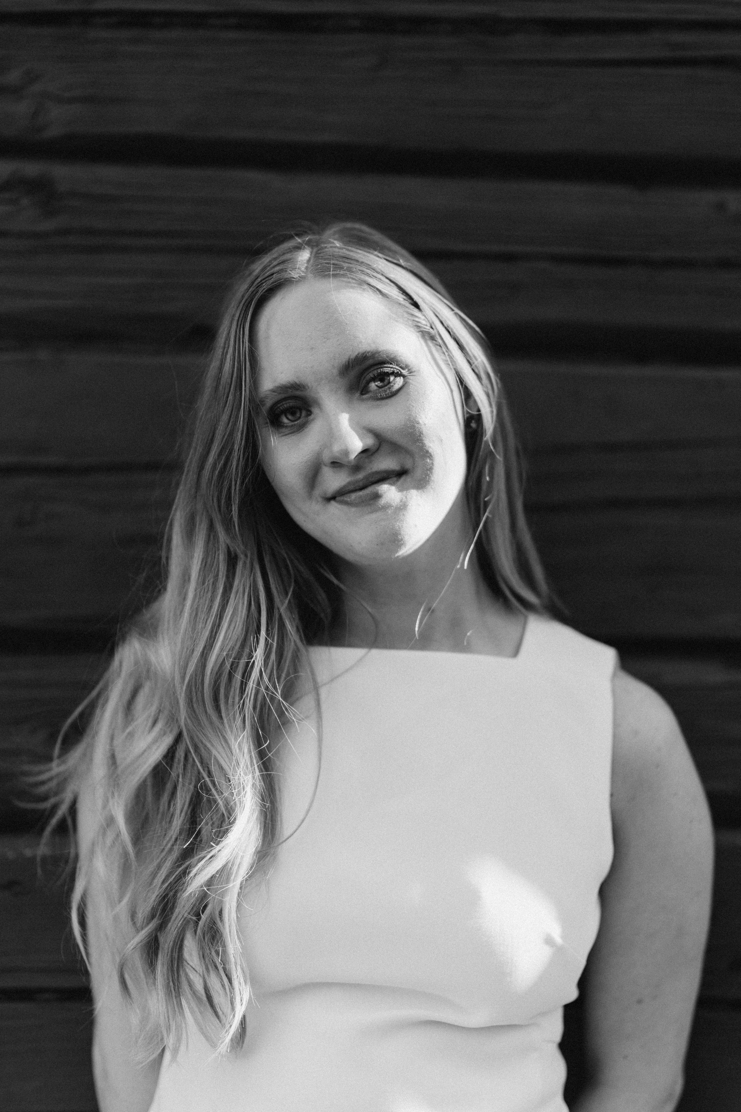 Wedding photo session in Pornainen. Wedding and portrait photographer in Helsinki Vickan O