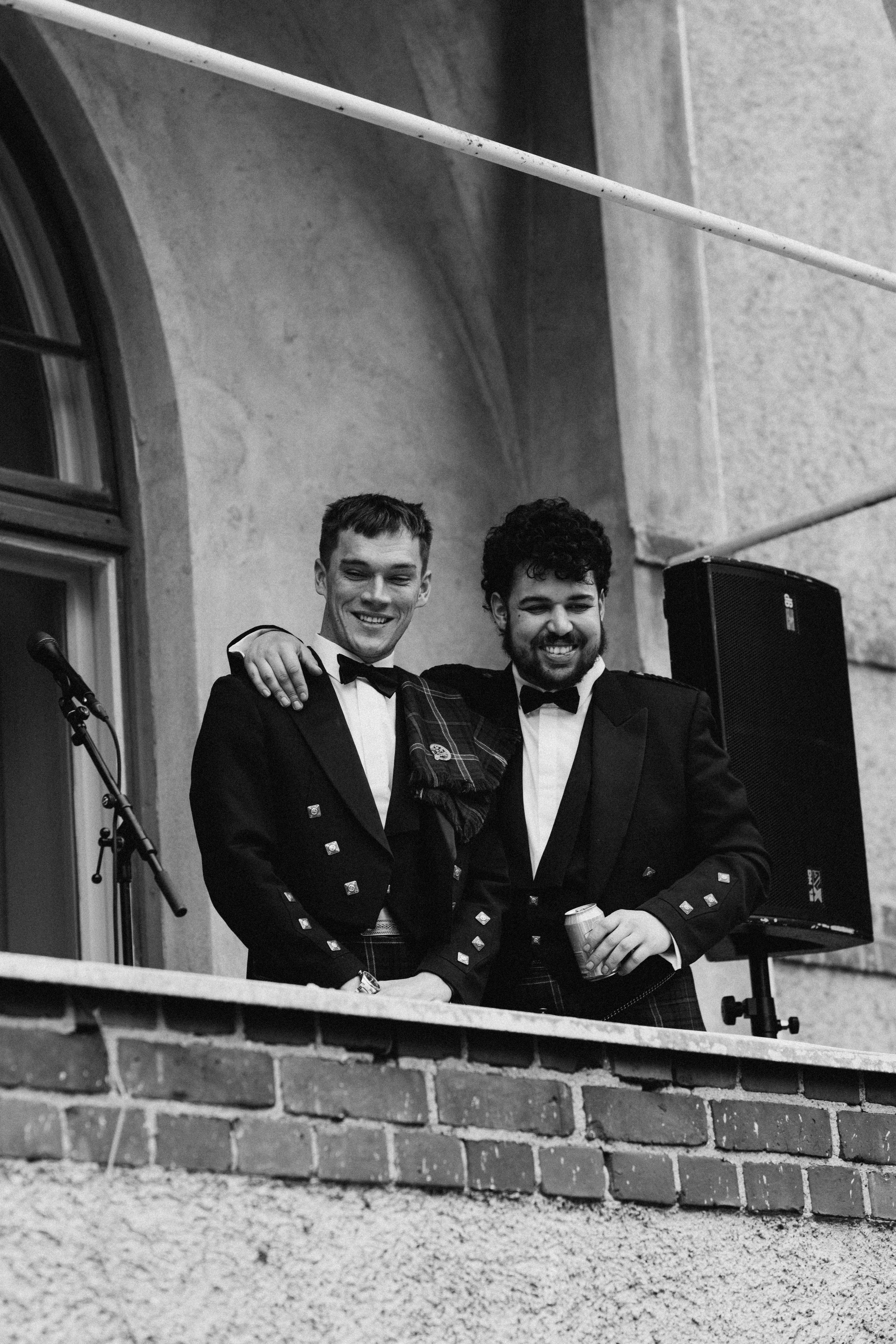 Venla & Kerr. Wedding and portrait photographer in Helsinki Vickan O