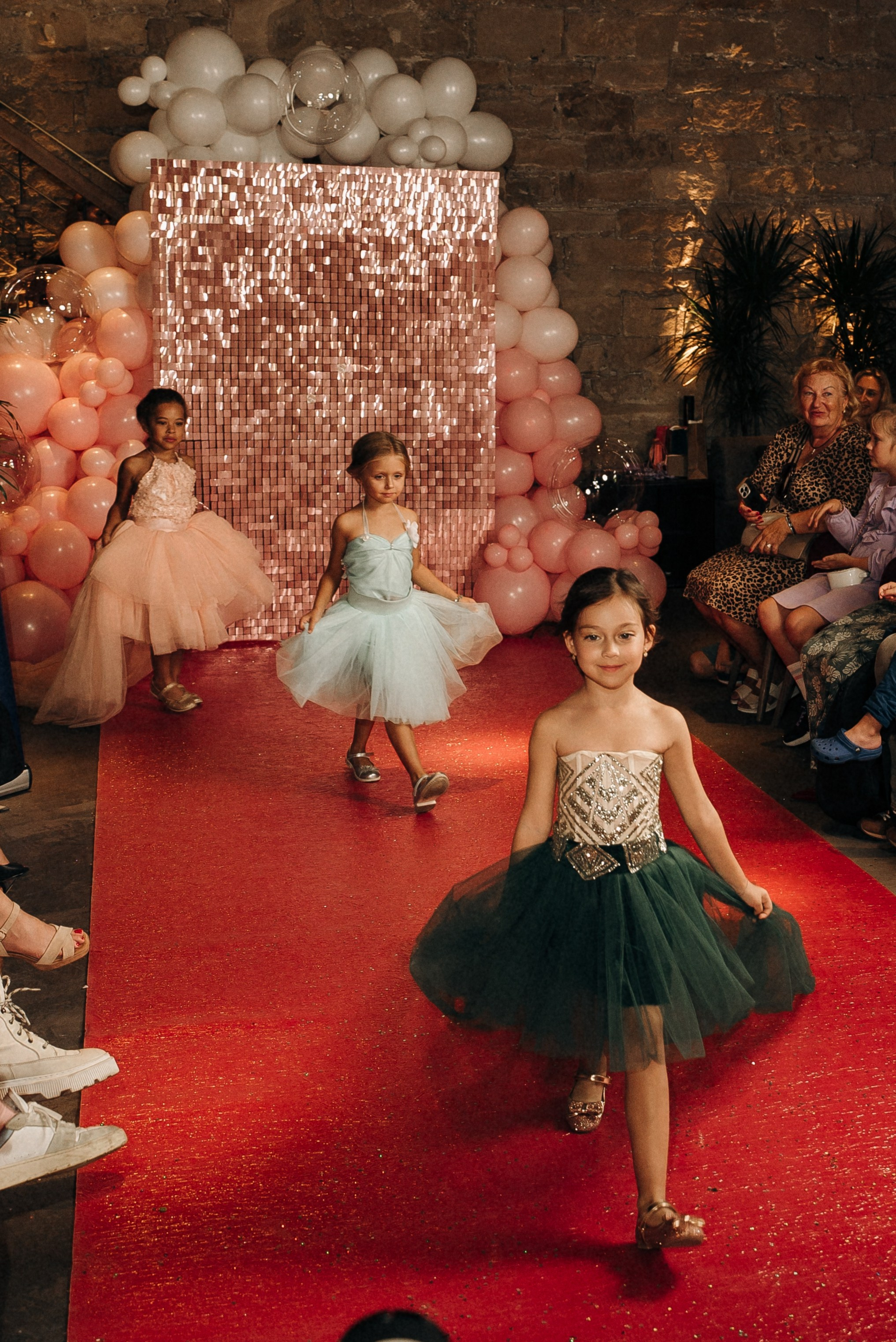 Fashion show. Портретный и семейный фотограф в Лимассоле Кипр Анна Руссу