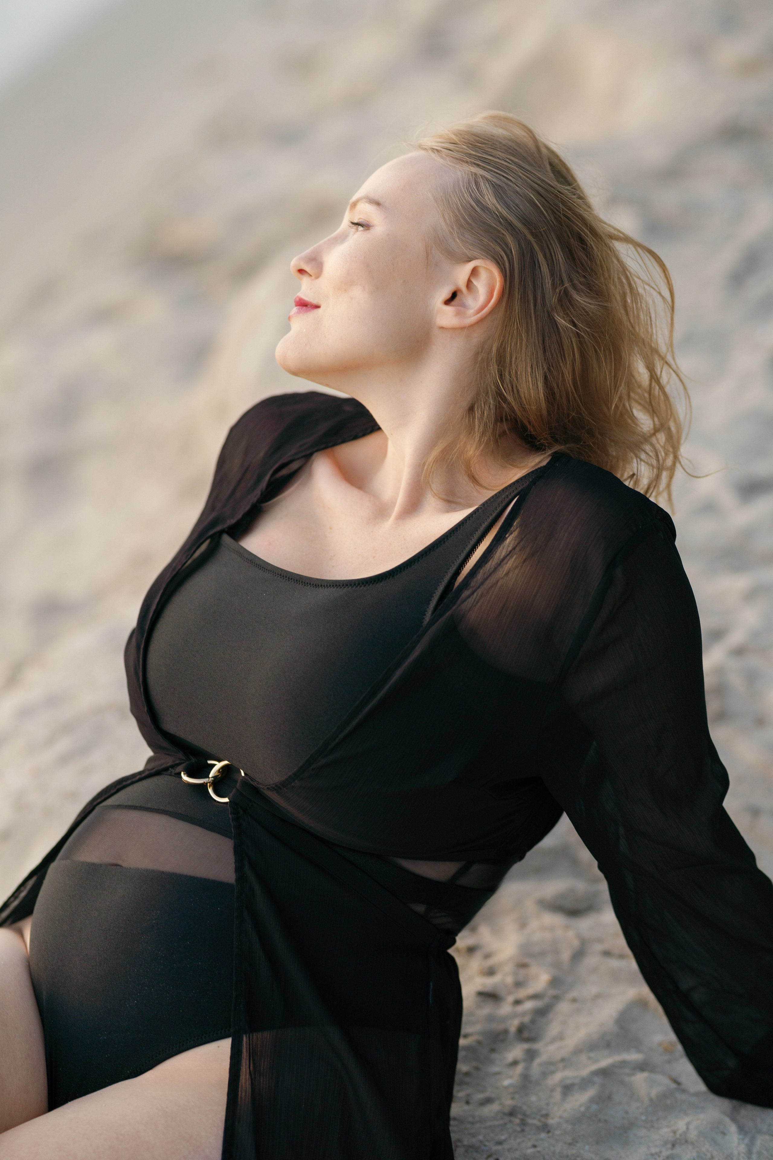Maternity Photoshoot Mallorca Beach. Photographer in Mallorca